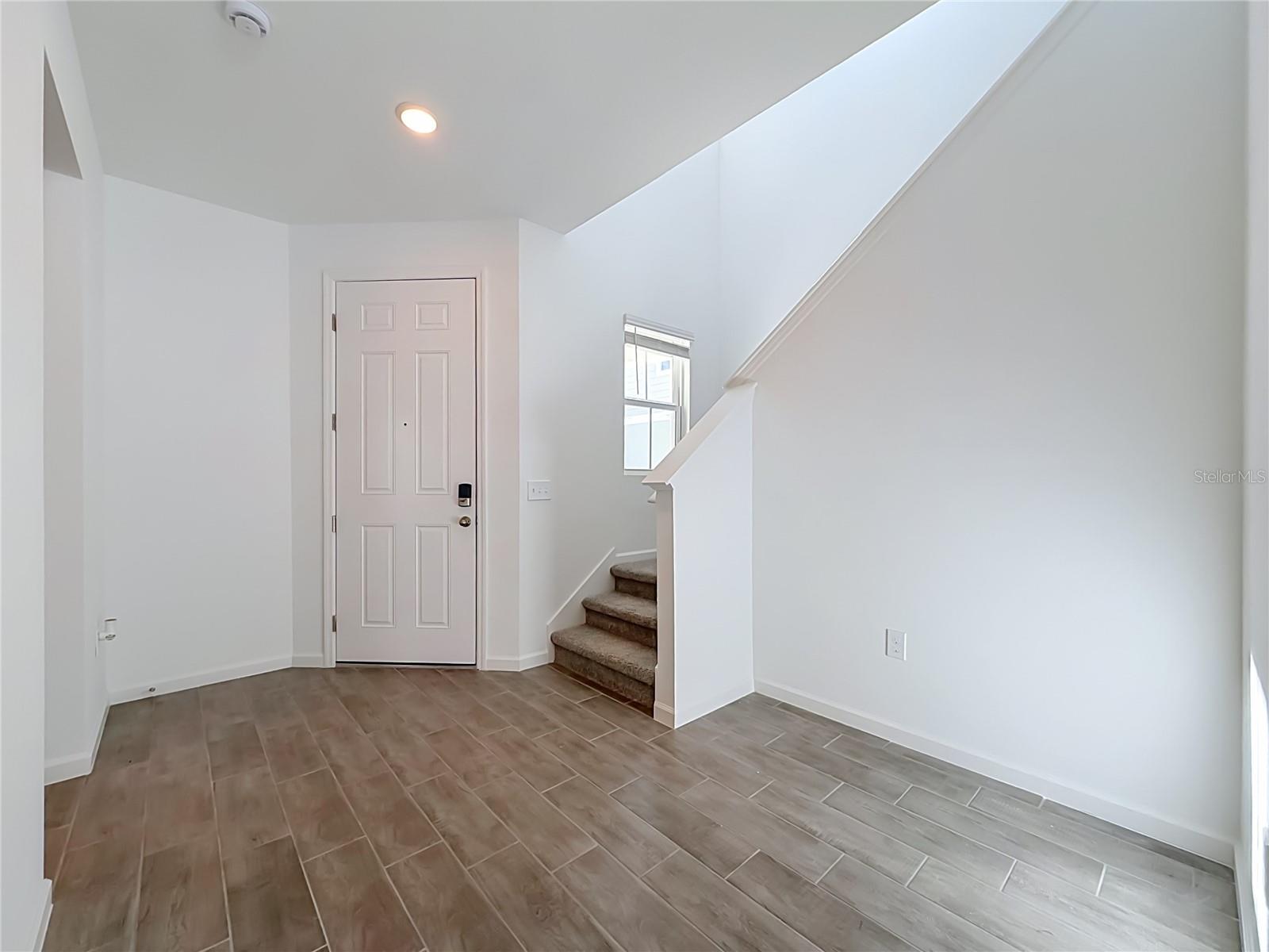 770 Lake Dell Ave Property Photo 7