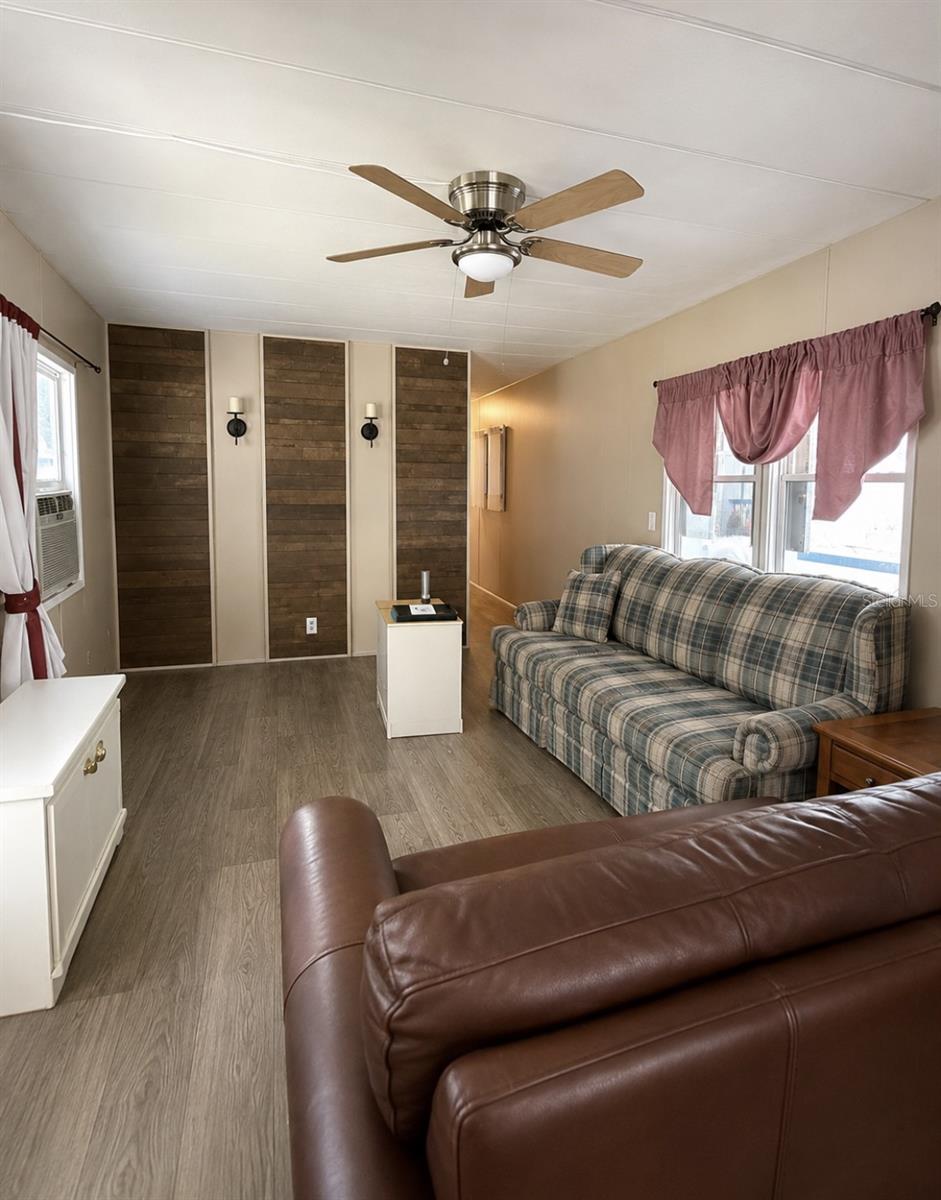 15423 Santa Fe Trl Property Photo 2