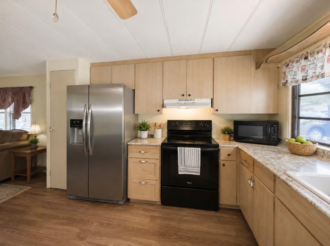 15423 Santa Fe Trl Property Photo 3