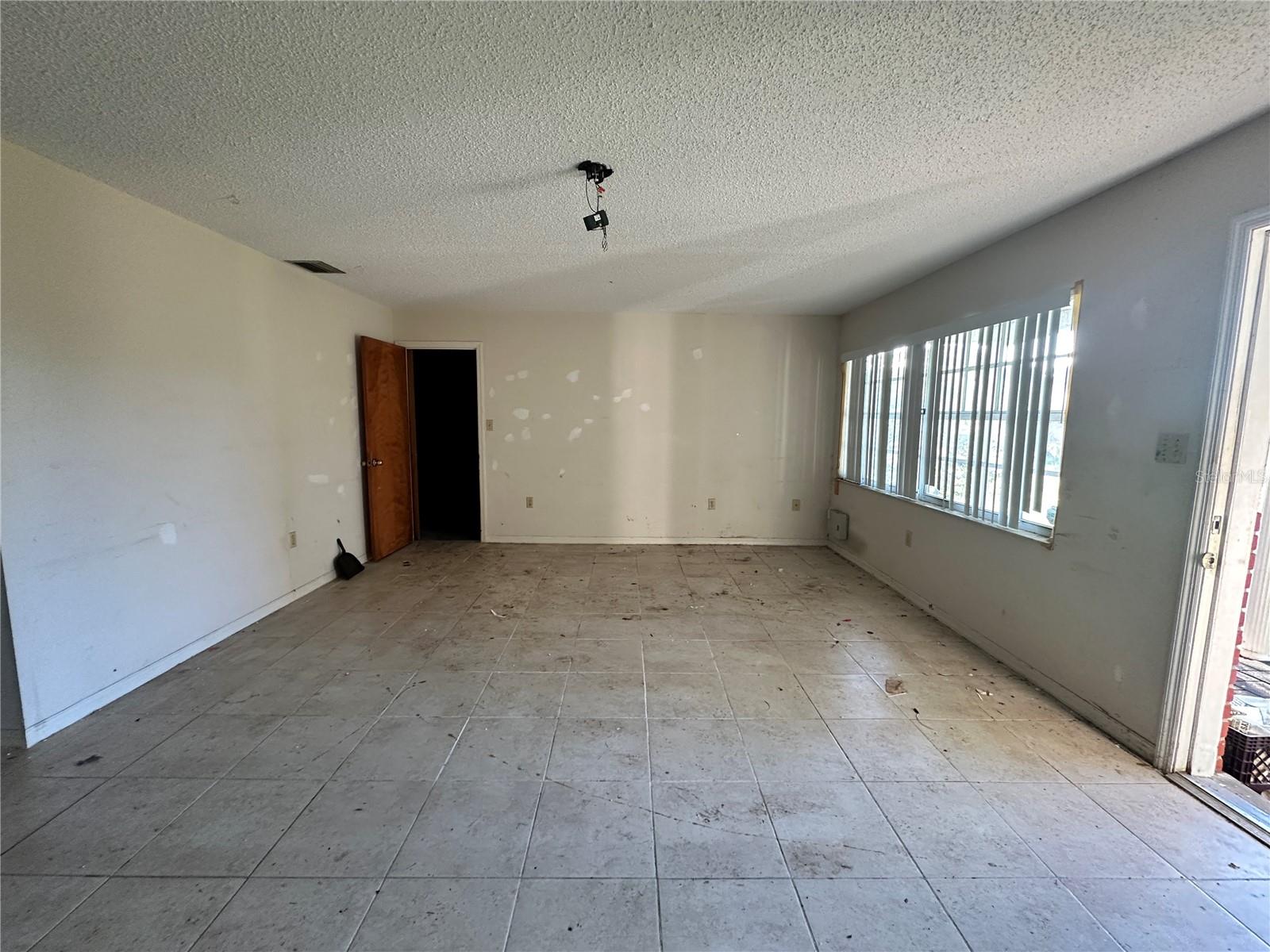 35011 Haines Creek Rd Property Photo 4