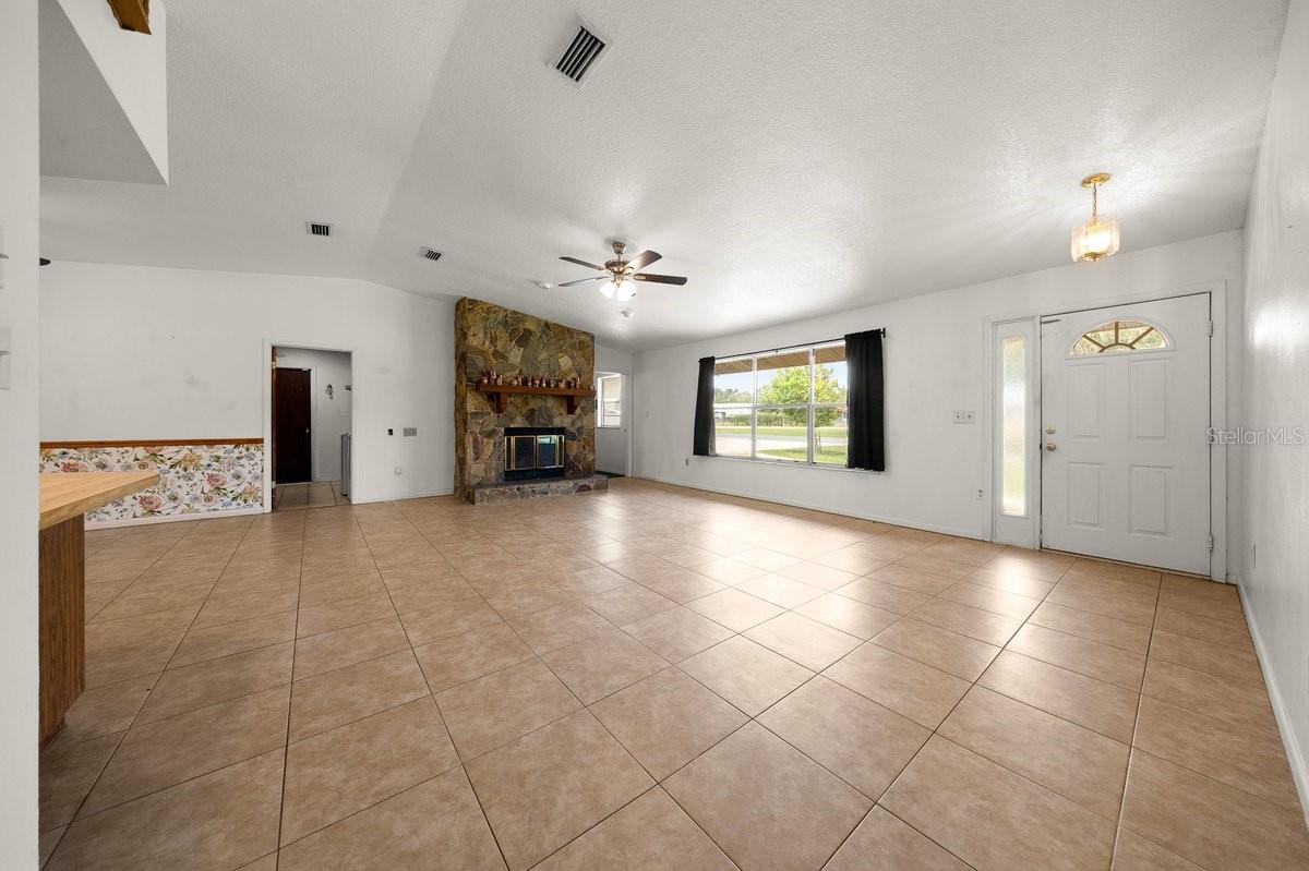 11318 Circle Way Property Photo 8