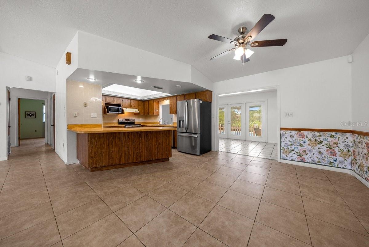 11318 Circle Way Property Photo 9