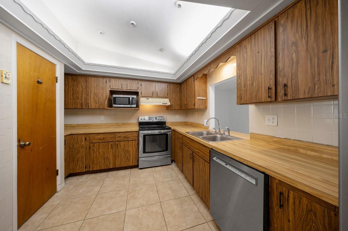 11318 Circle Way Property Photo 13