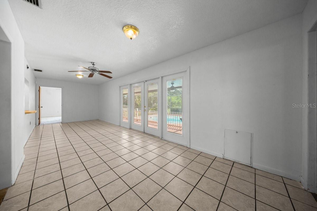11318 Circle Way Property Photo 18