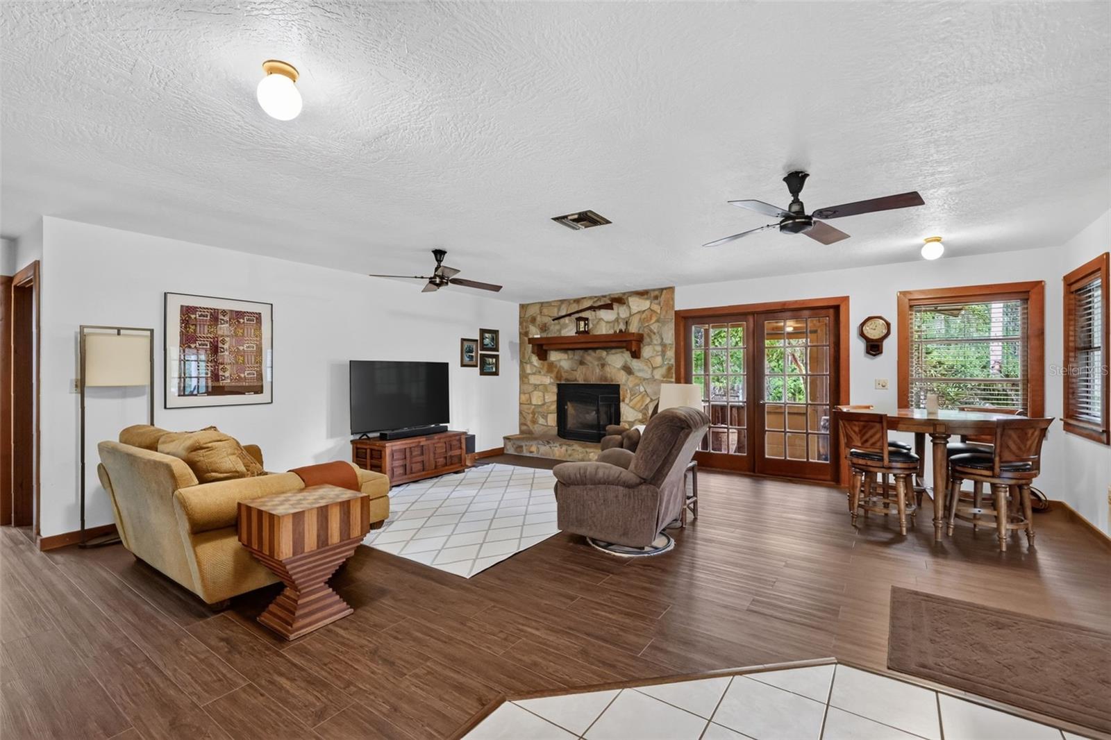 24939 Old Deer Rd Property Photo 8