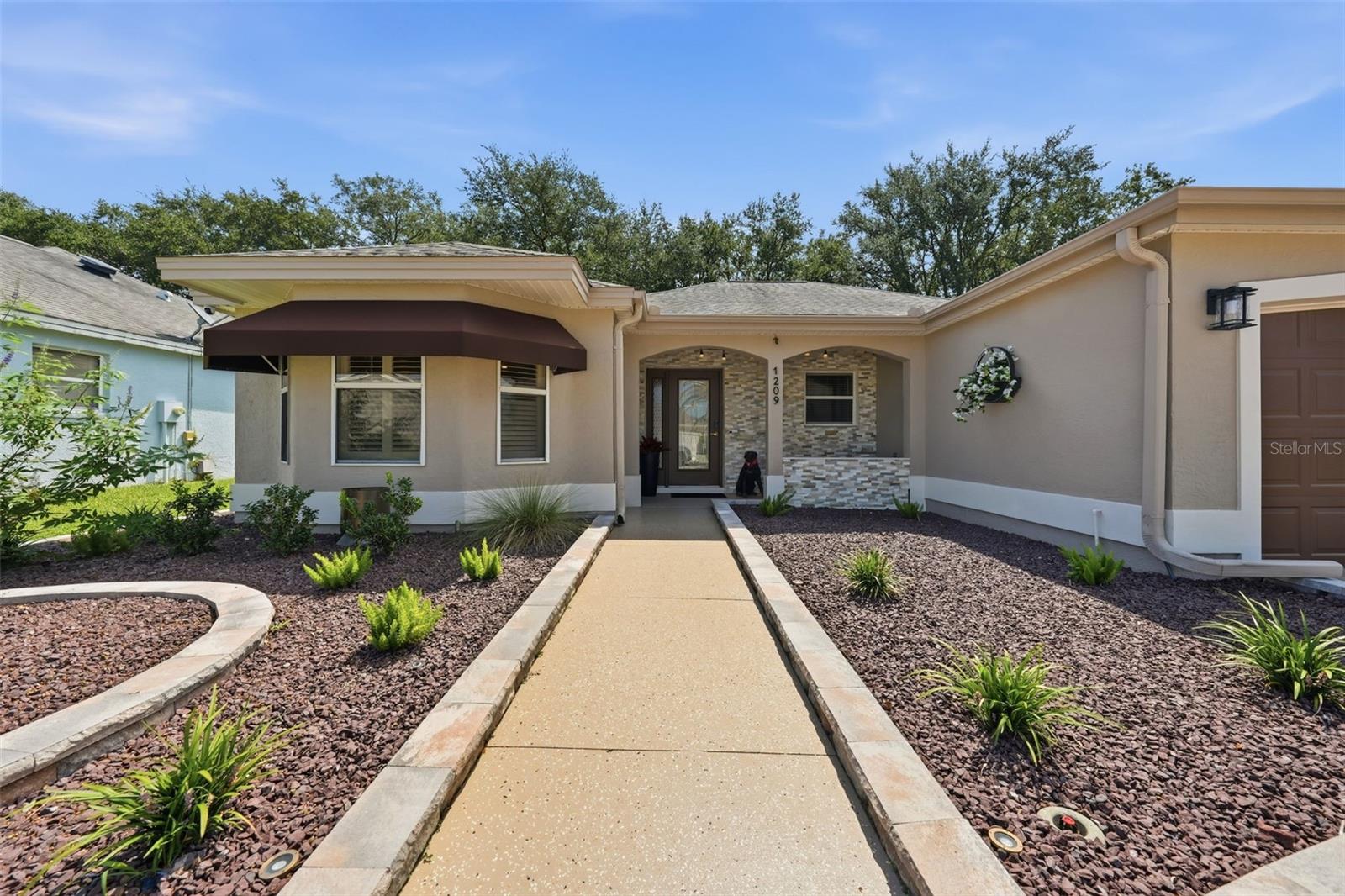 1209 Barcelona Dr Property Photo 8