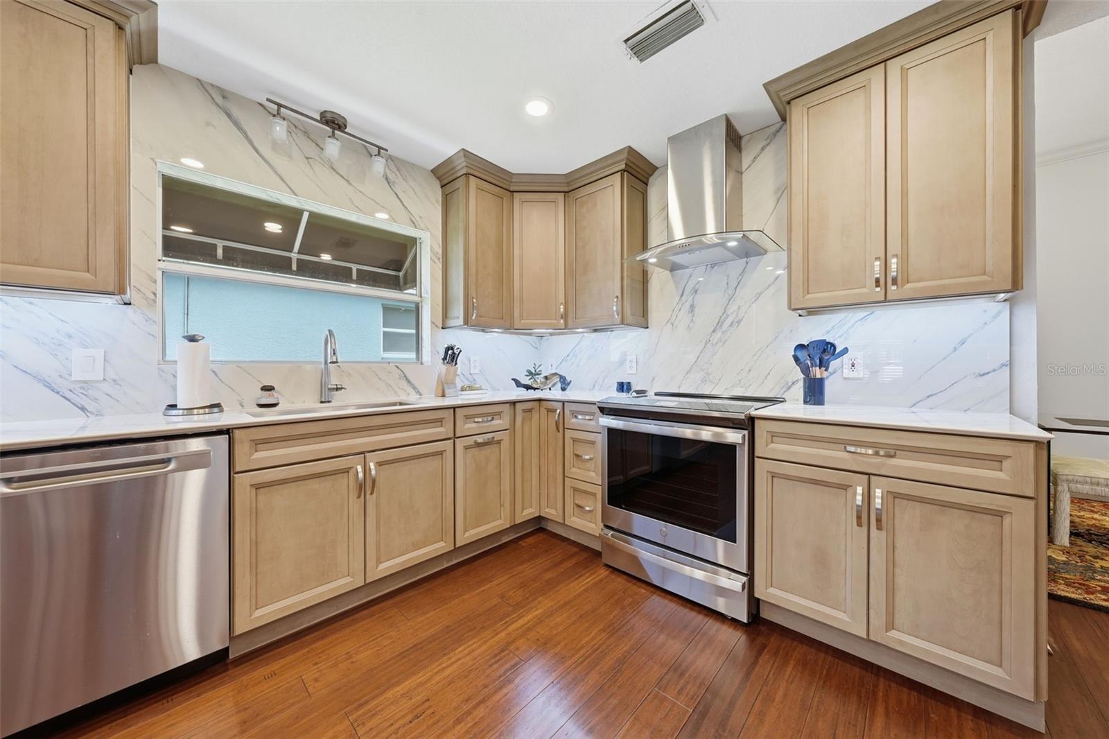 1209 Barcelona Dr Property Photo 12