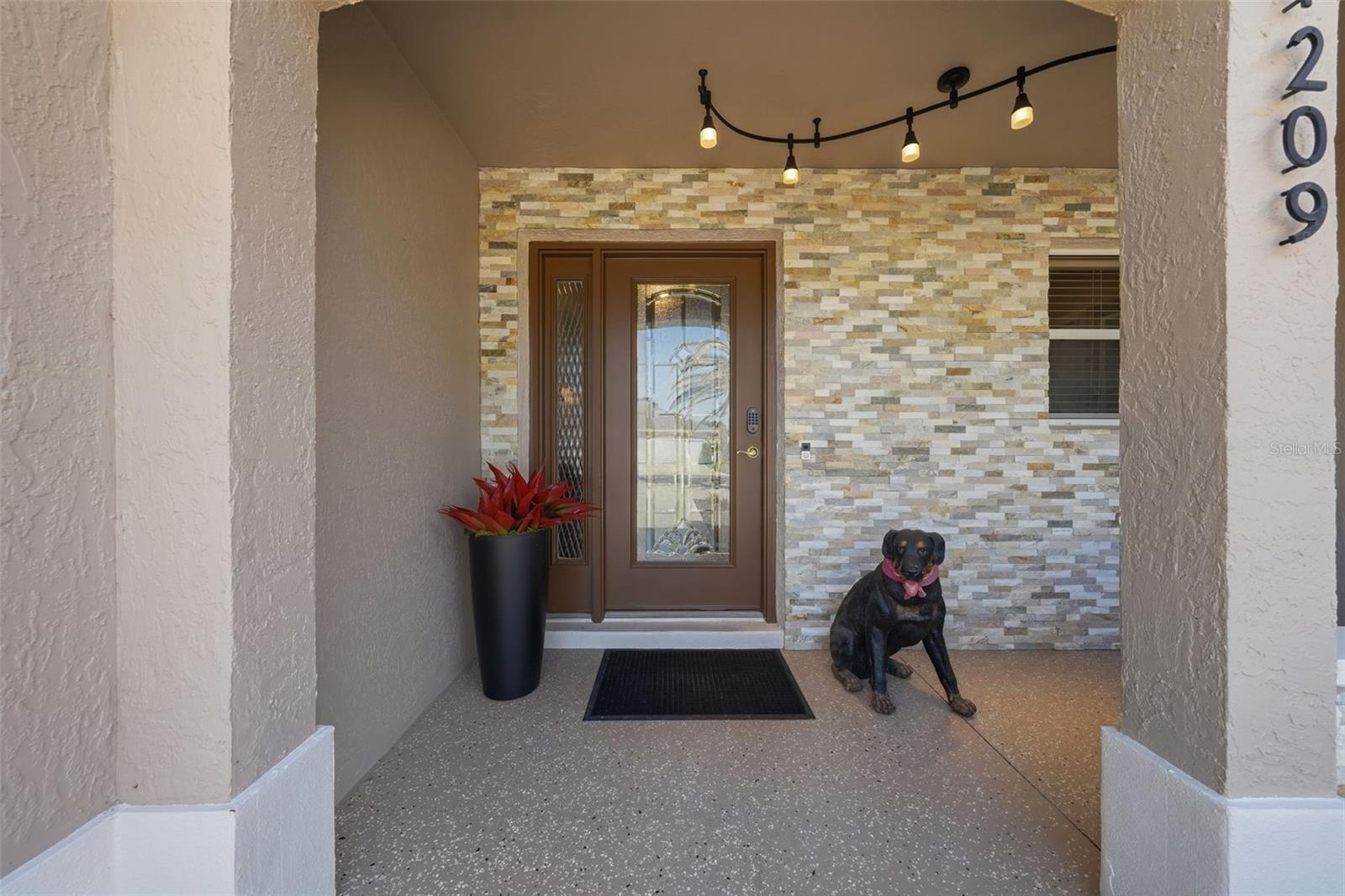 1209 Barcelona Dr Property Photo 66