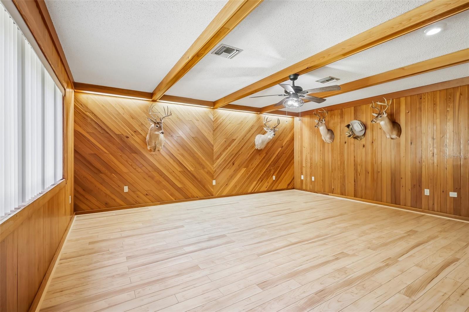 209 Jasper St Property Photo 7