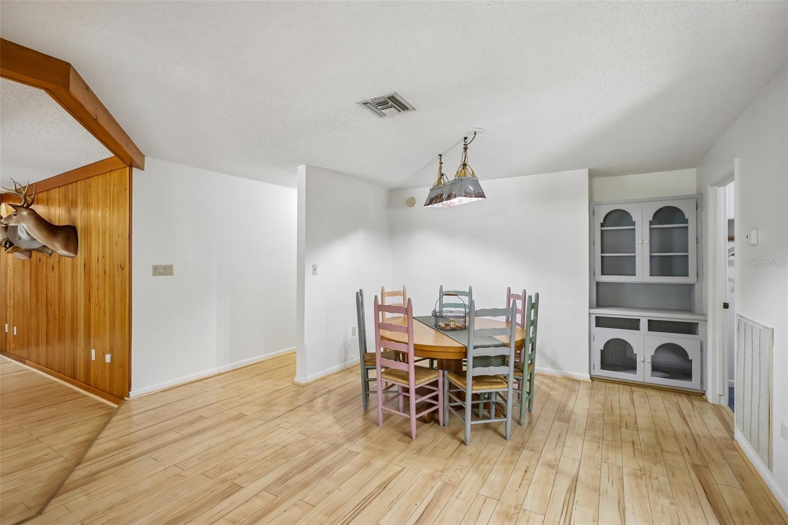 209 Jasper St Property Photo 8