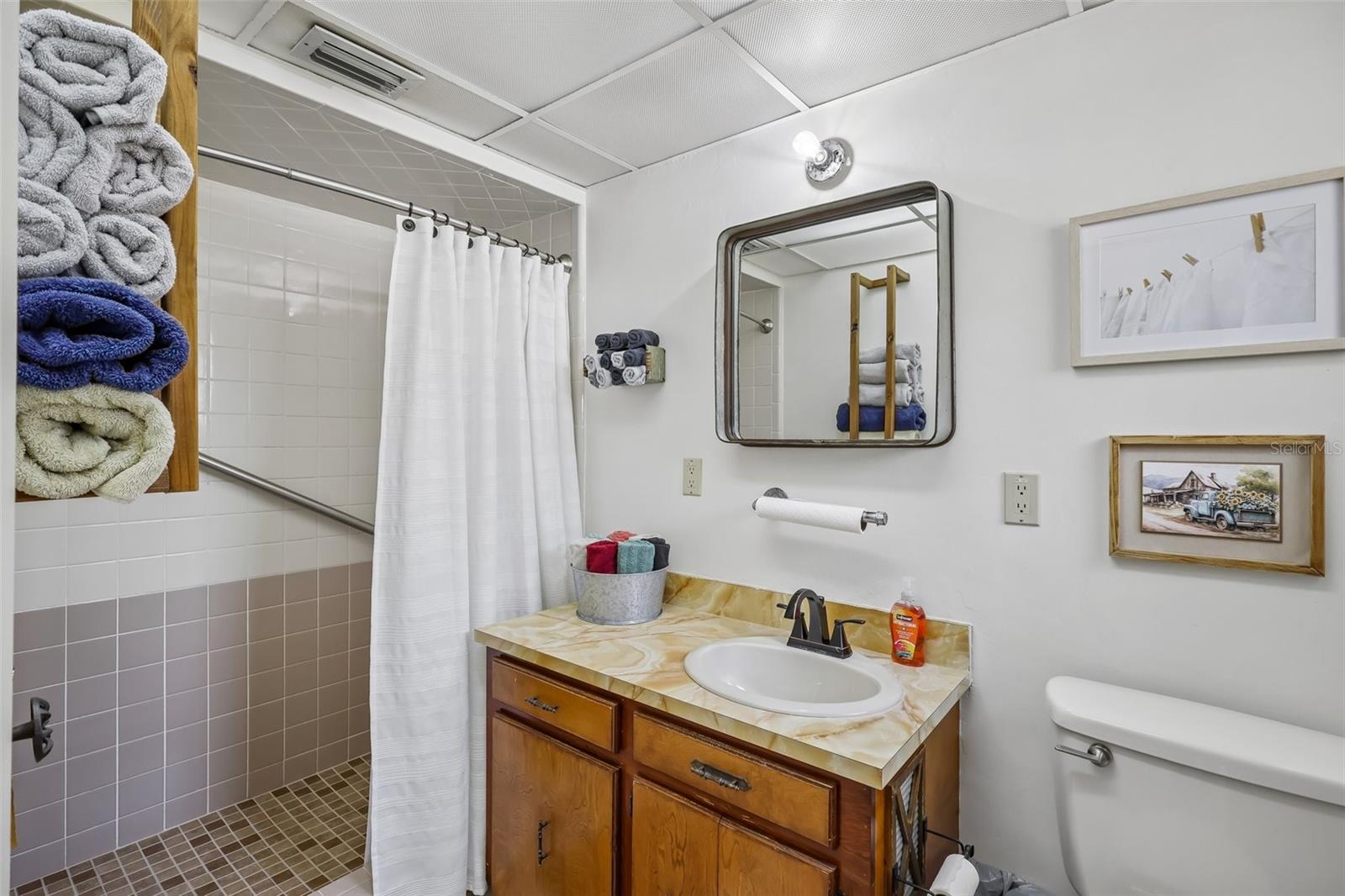 209 Jasper St Property Photo 27