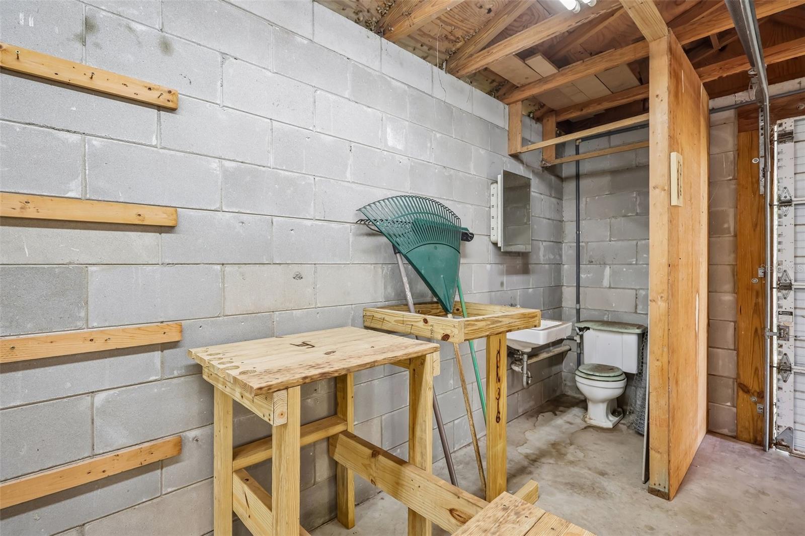 209 Jasper St Property Photo 35