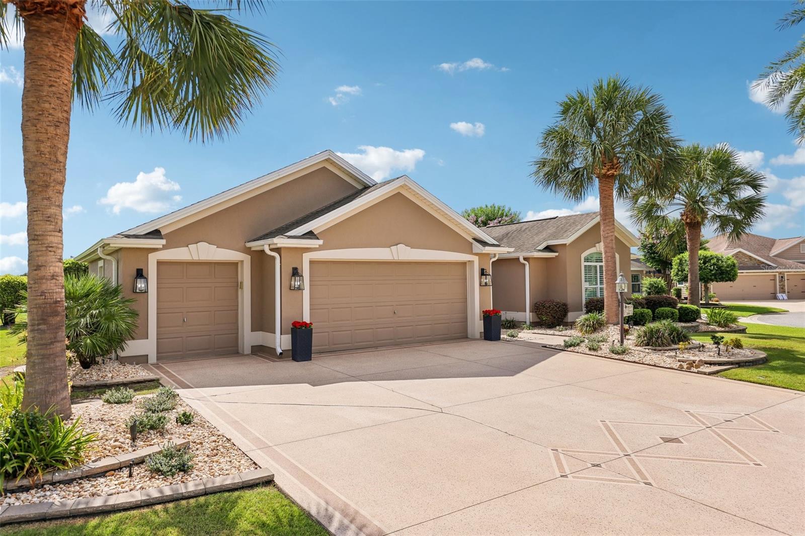 1309 Allaire Loop Property Photo 4