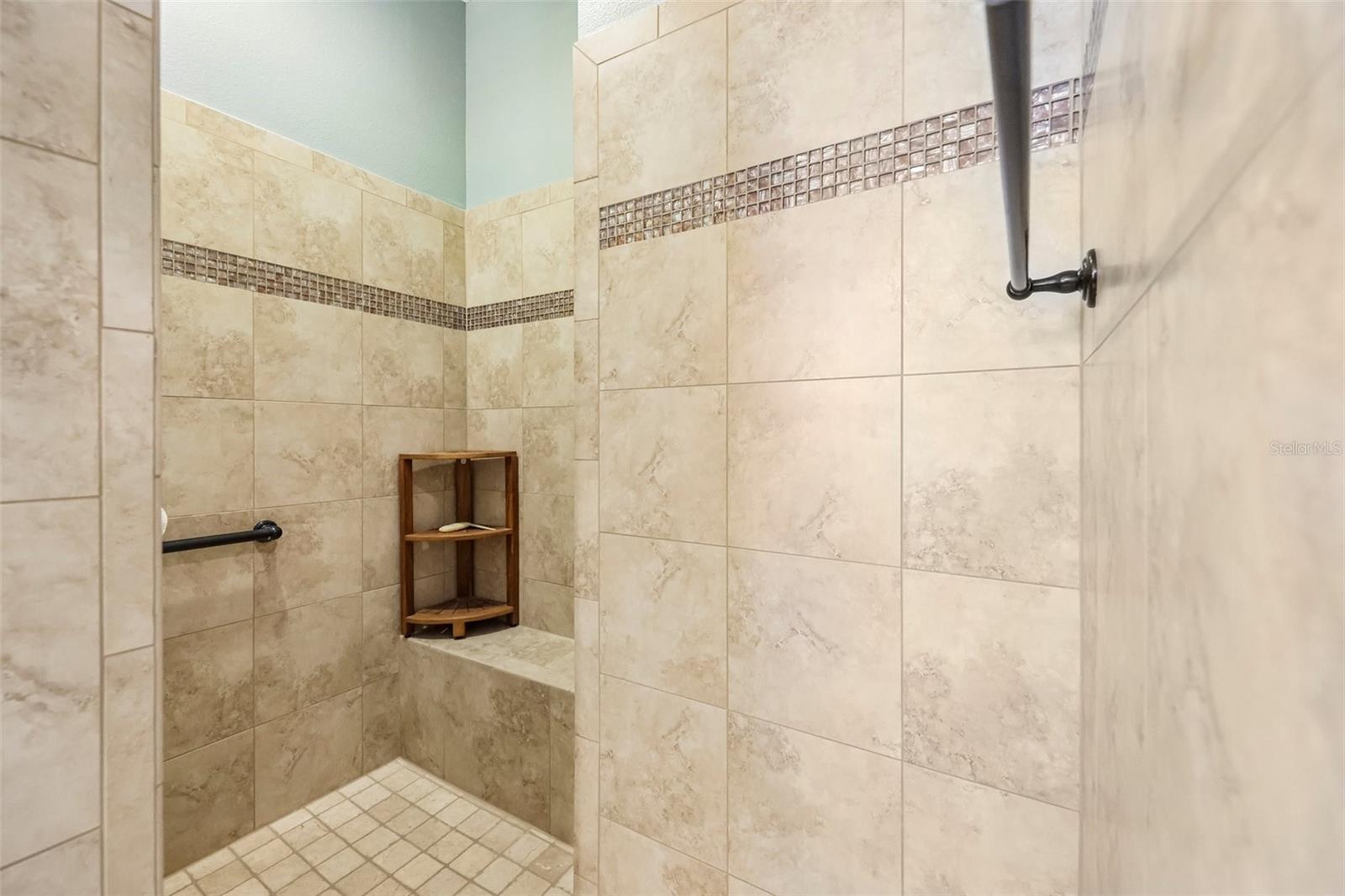 1309 Allaire Loop Property Photo 25