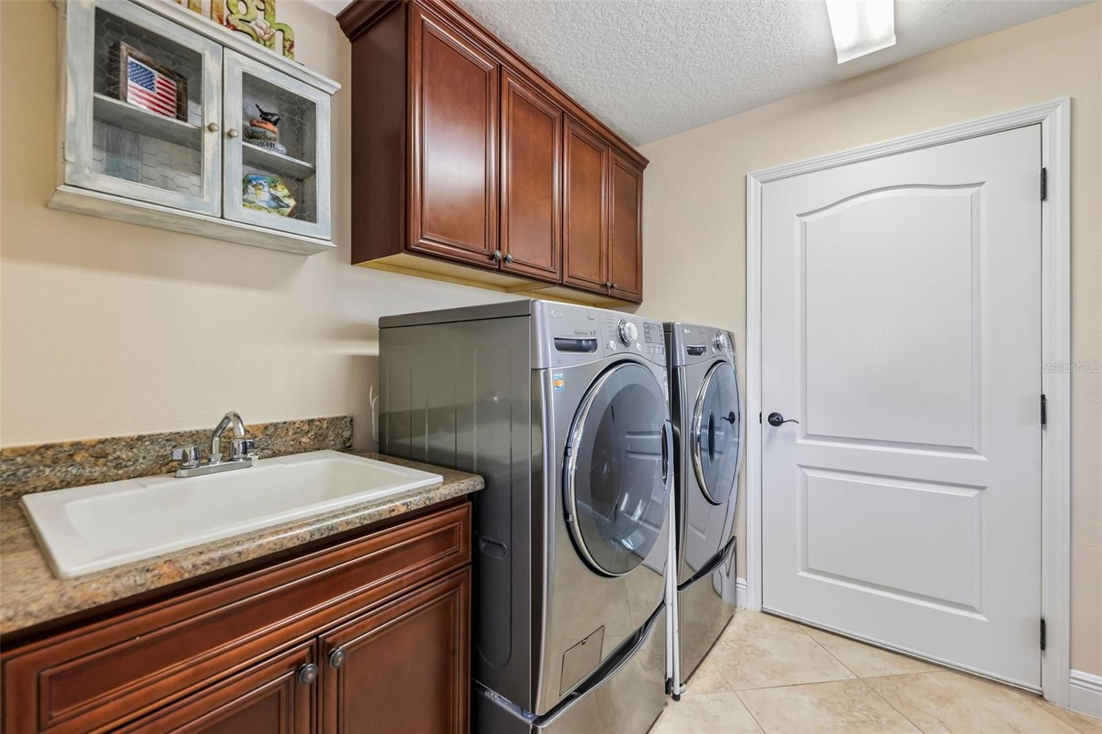 1309 Allaire Loop Property Photo 35