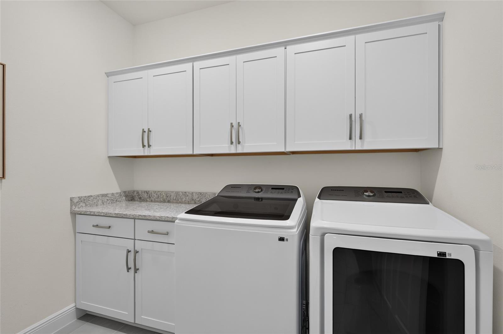 4937 Golden Zenith Way Property Photo 33