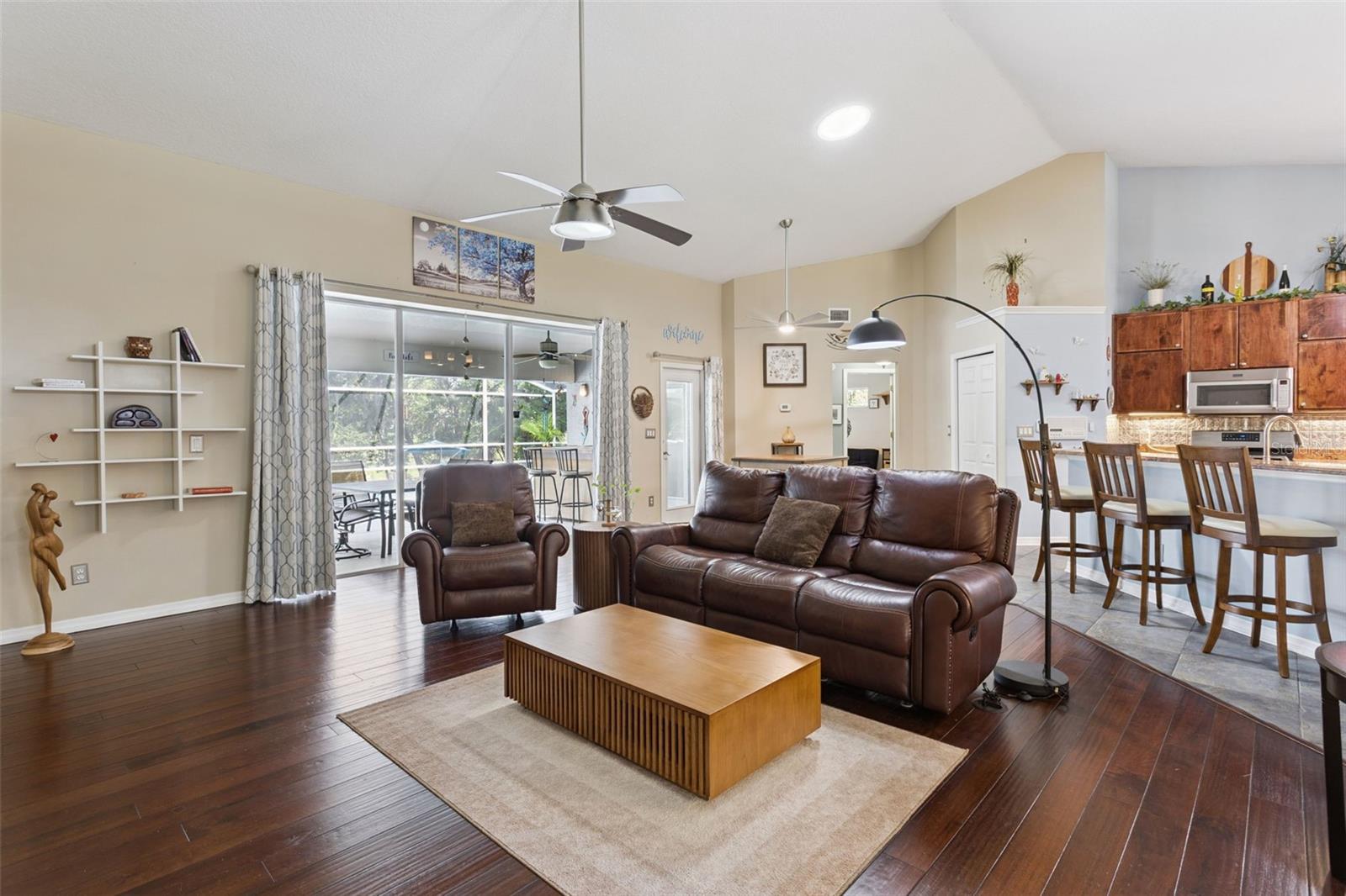 33440 Lake Bend Cir Property Photo 8