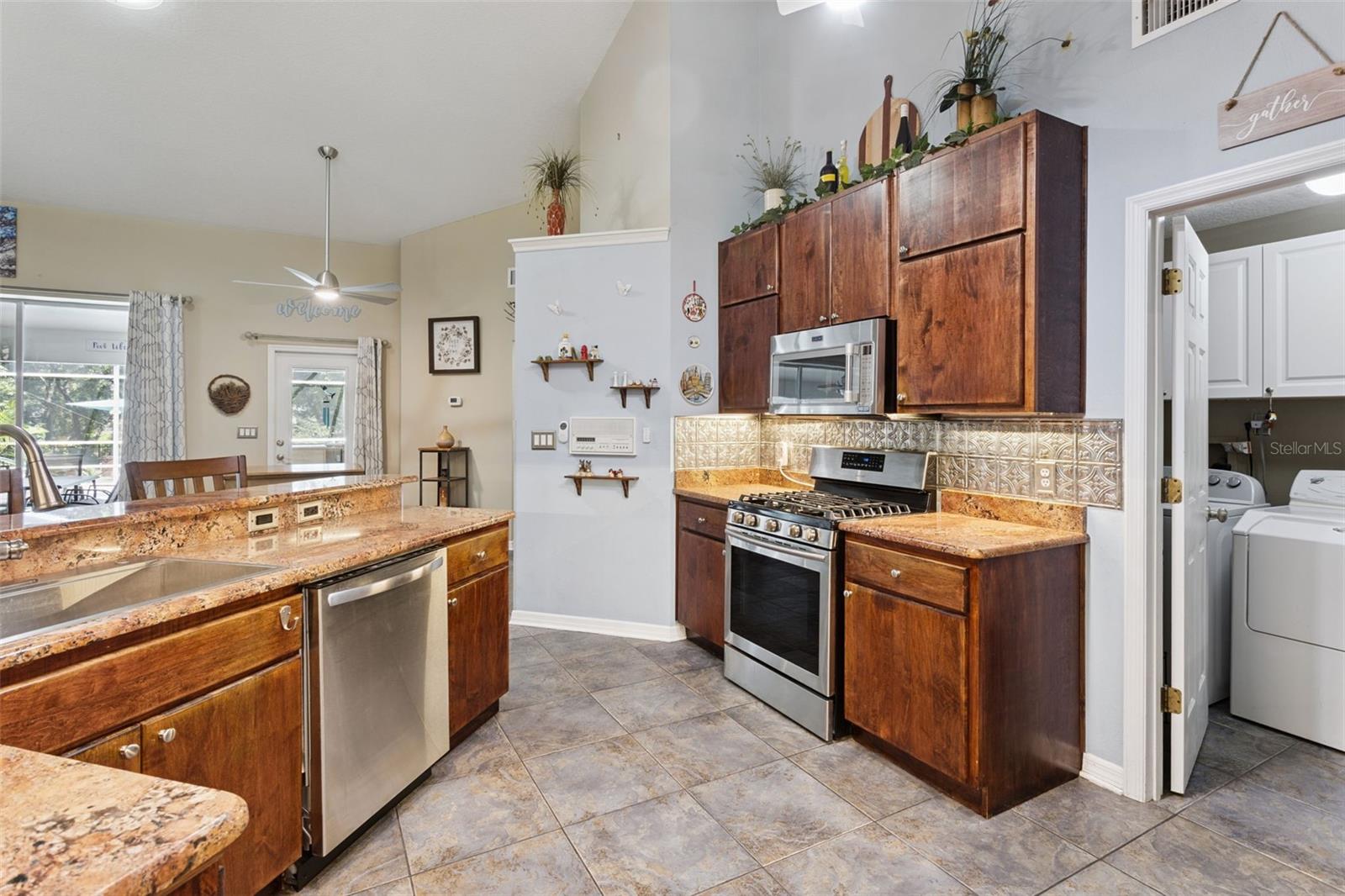 33440 Lake Bend Cir Property Photo 13