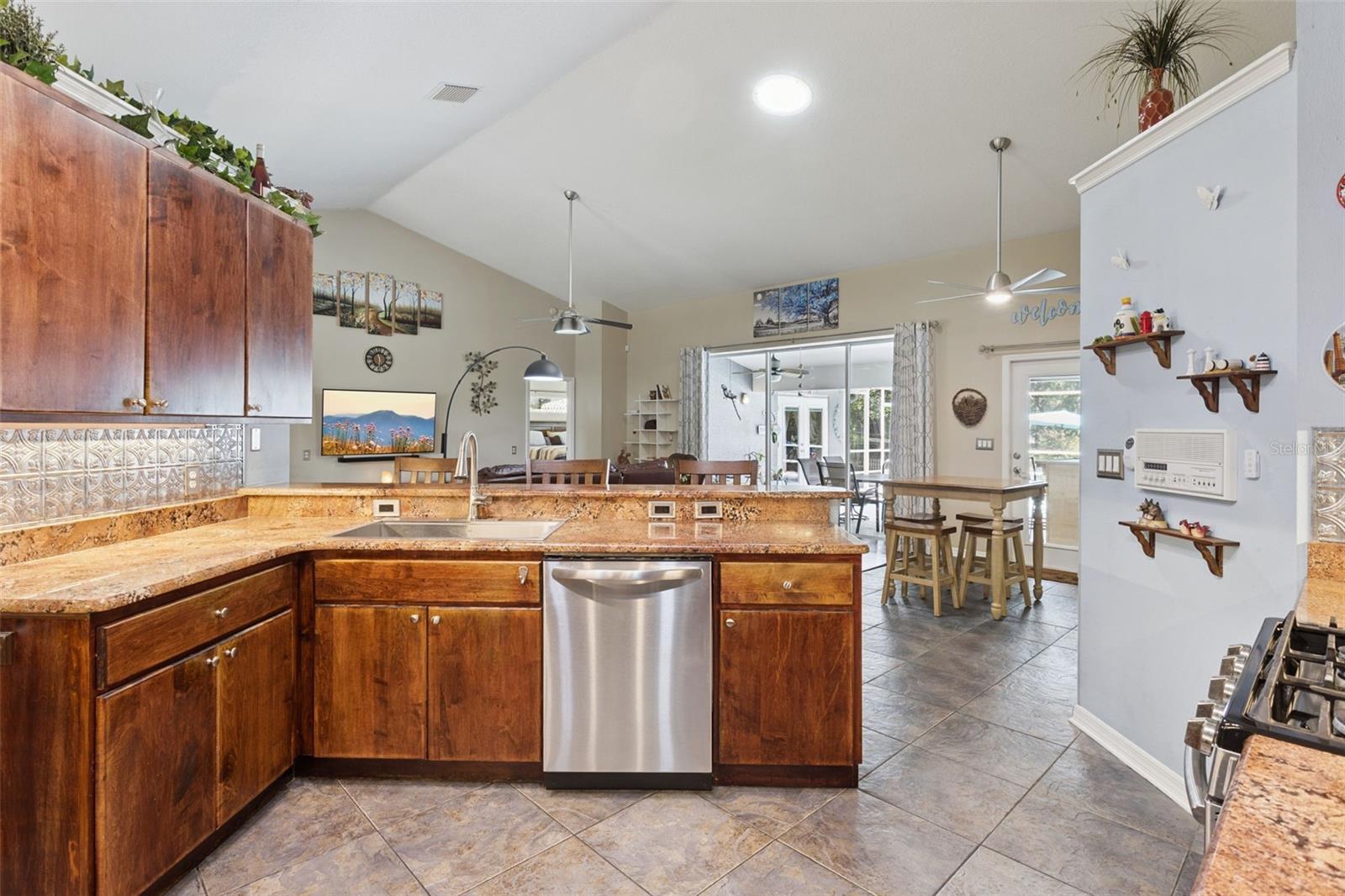 33440 Lake Bend Cir Property Photo 14