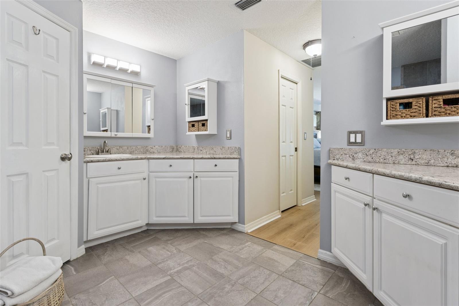 33440 Lake Bend Cir Property Photo 28