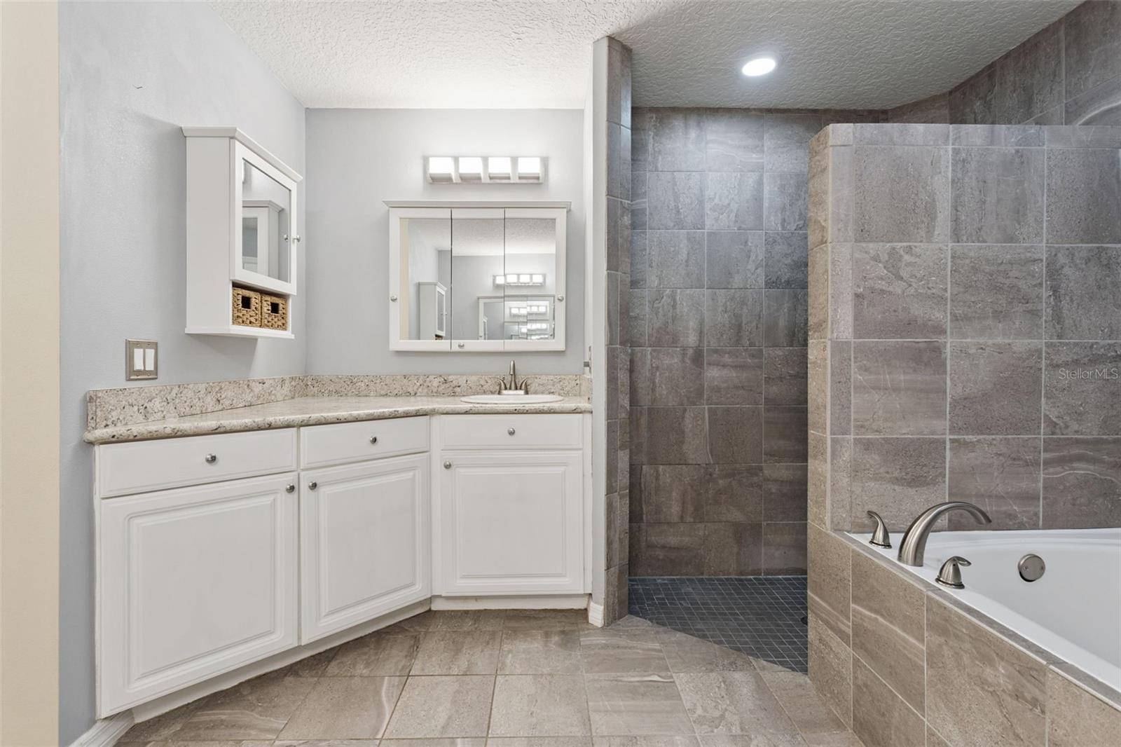33440 Lake Bend Cir Property Photo 29