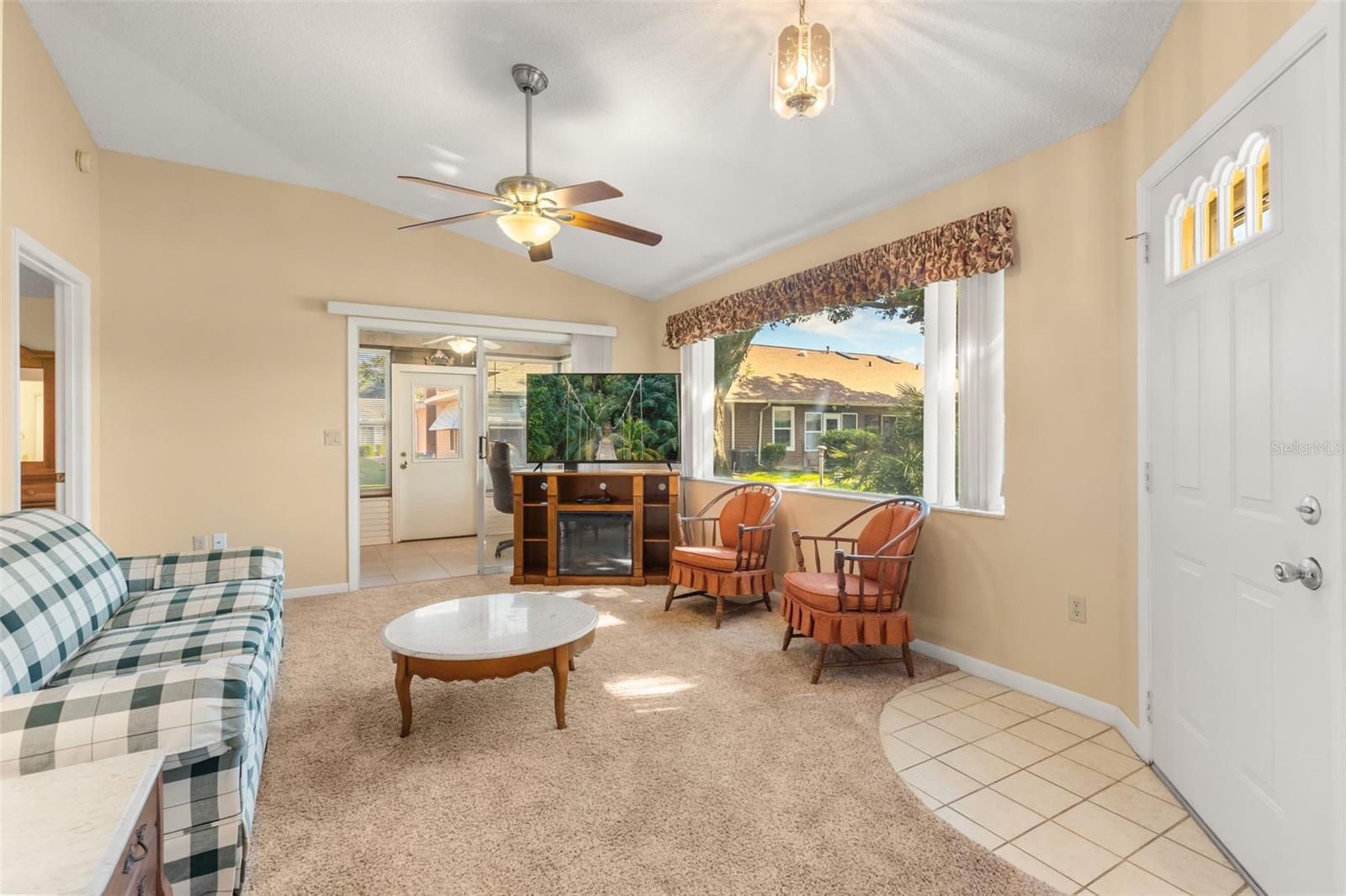 5536 Rosewall Cir Property Photo 7