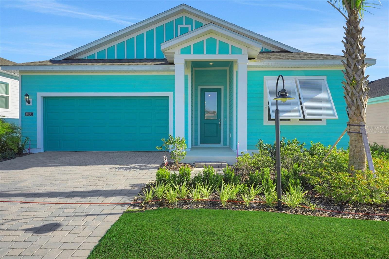 1005 FIESTA KEY CIR Property Photo 1