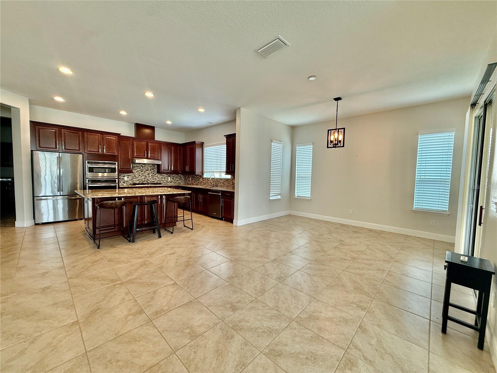 243 Silver Maple Rd Property Photo 16