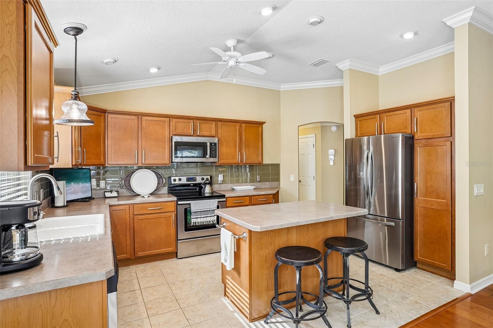 583 Arteaga Way Property Photo 15