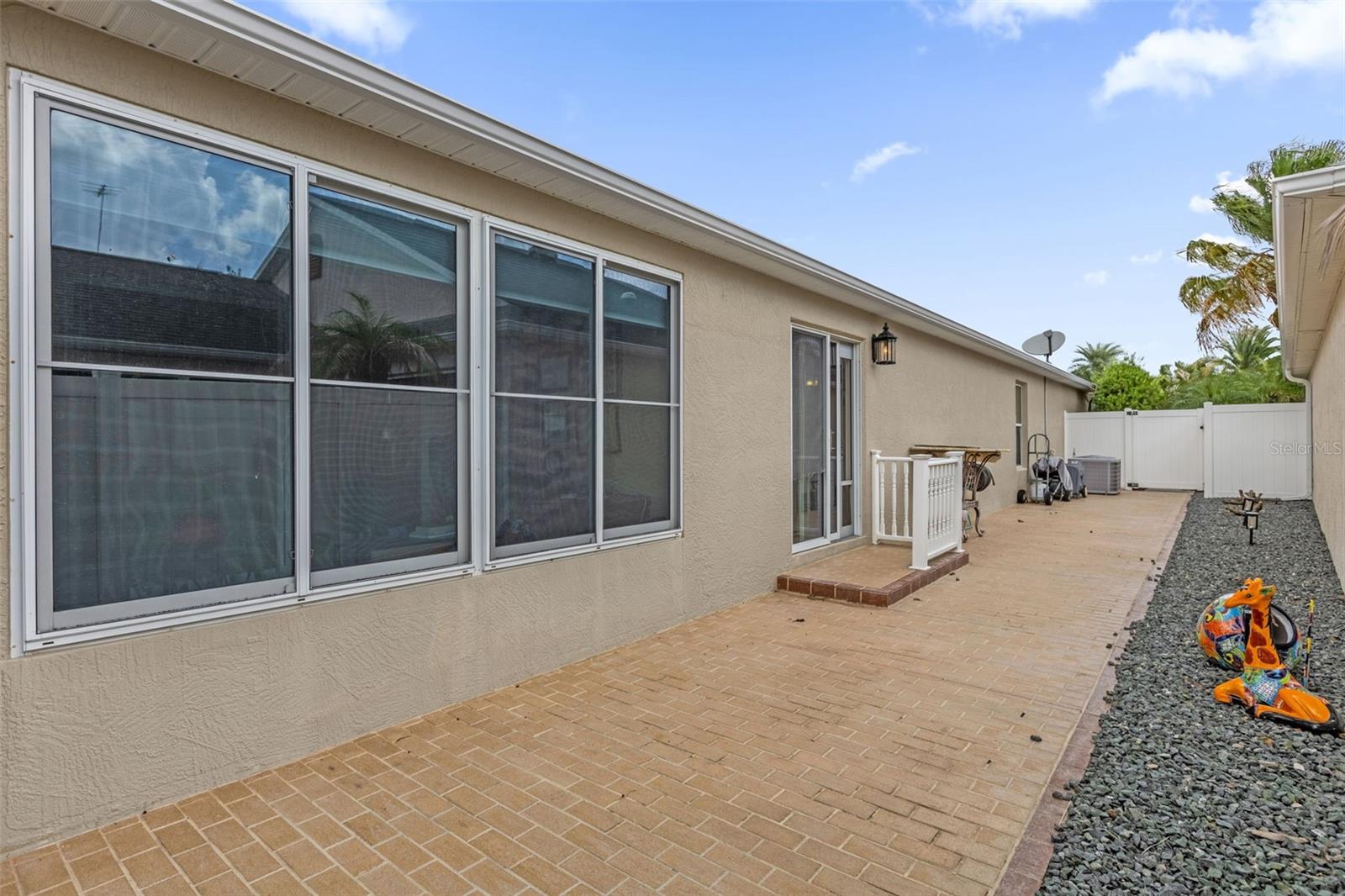 694 Avecilla Dr Property Photo 34