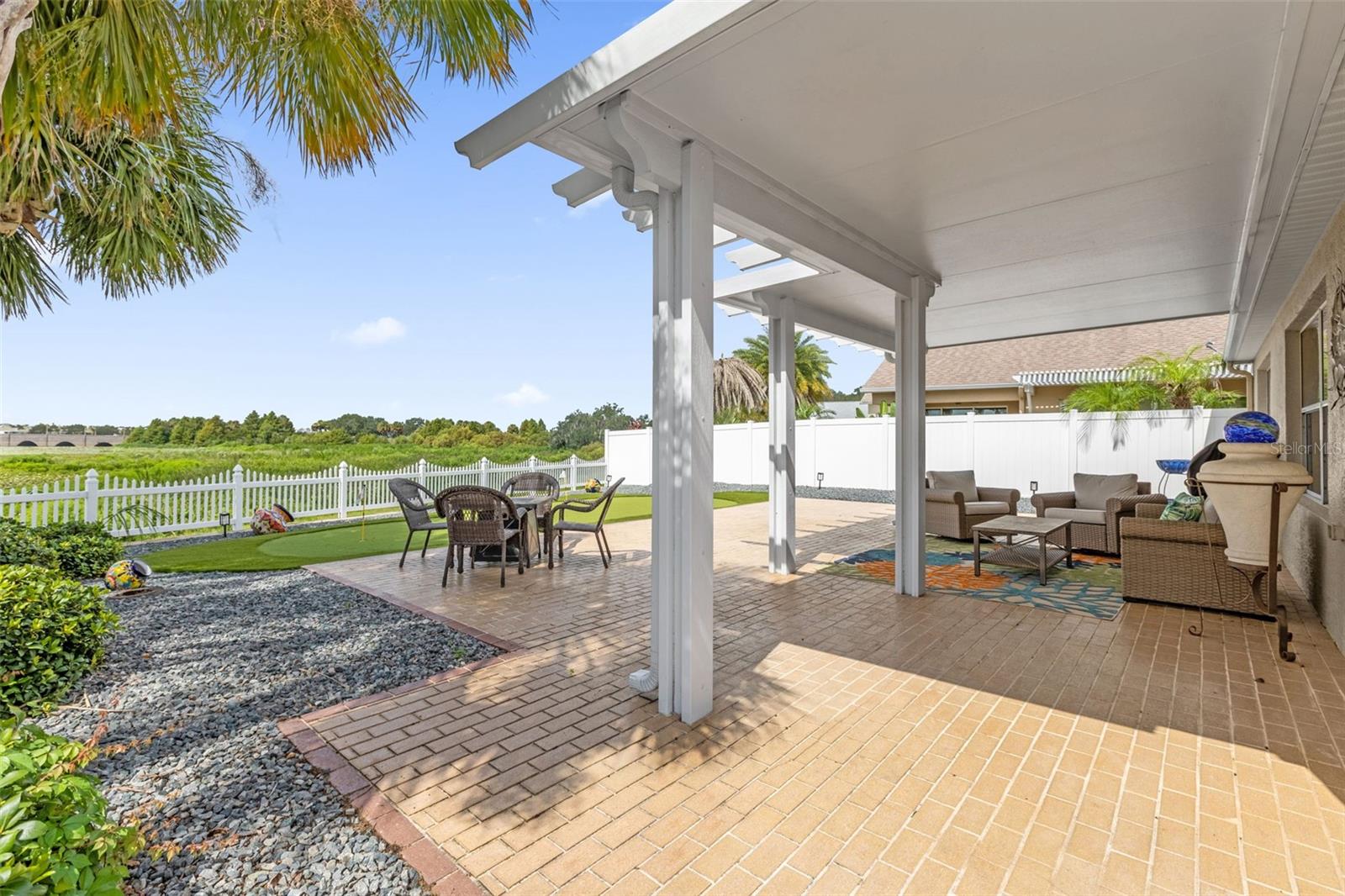 694 Avecilla Dr Property Photo 37