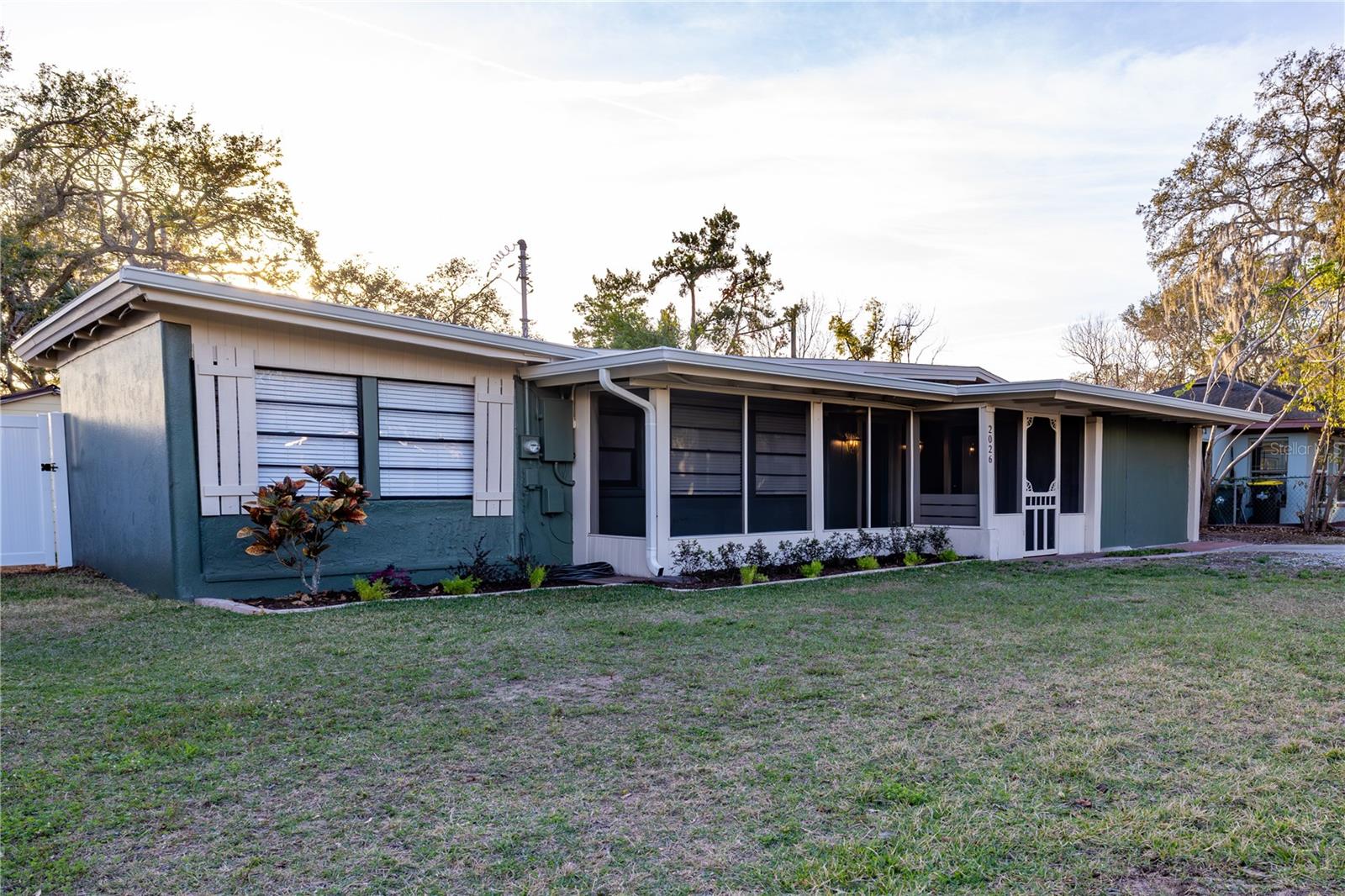 2026 Sunset Ln Property Photo 1