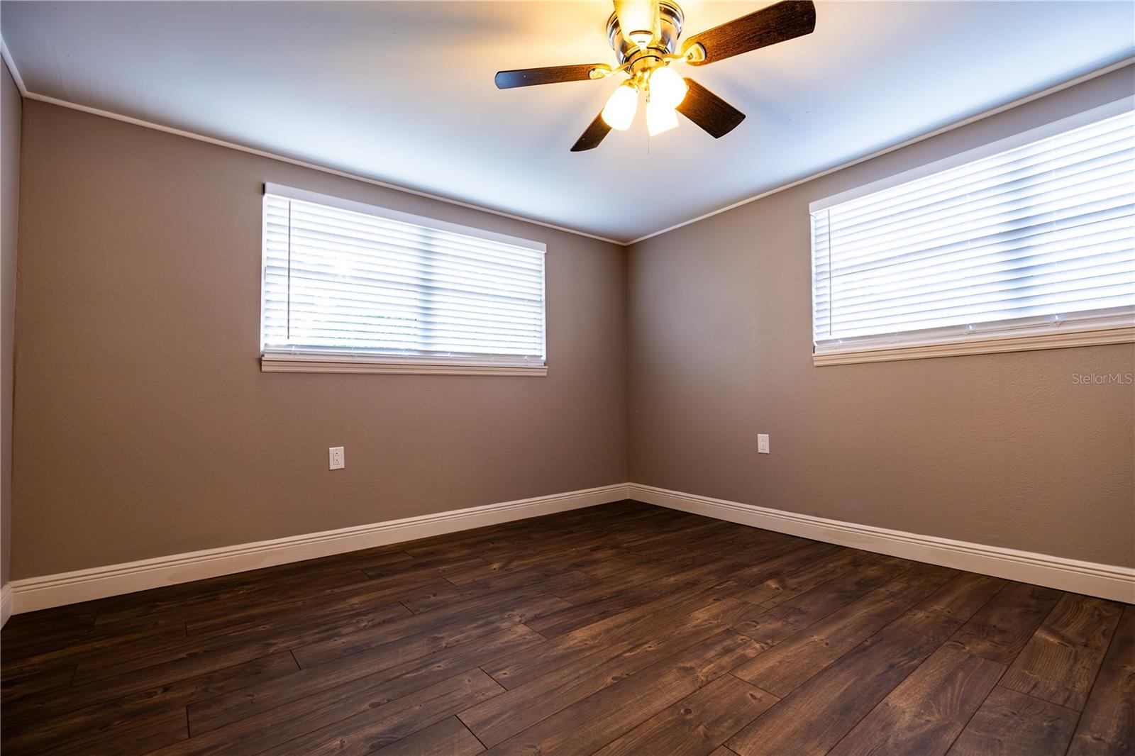 2026 Sunset Ln Property Photo 25
