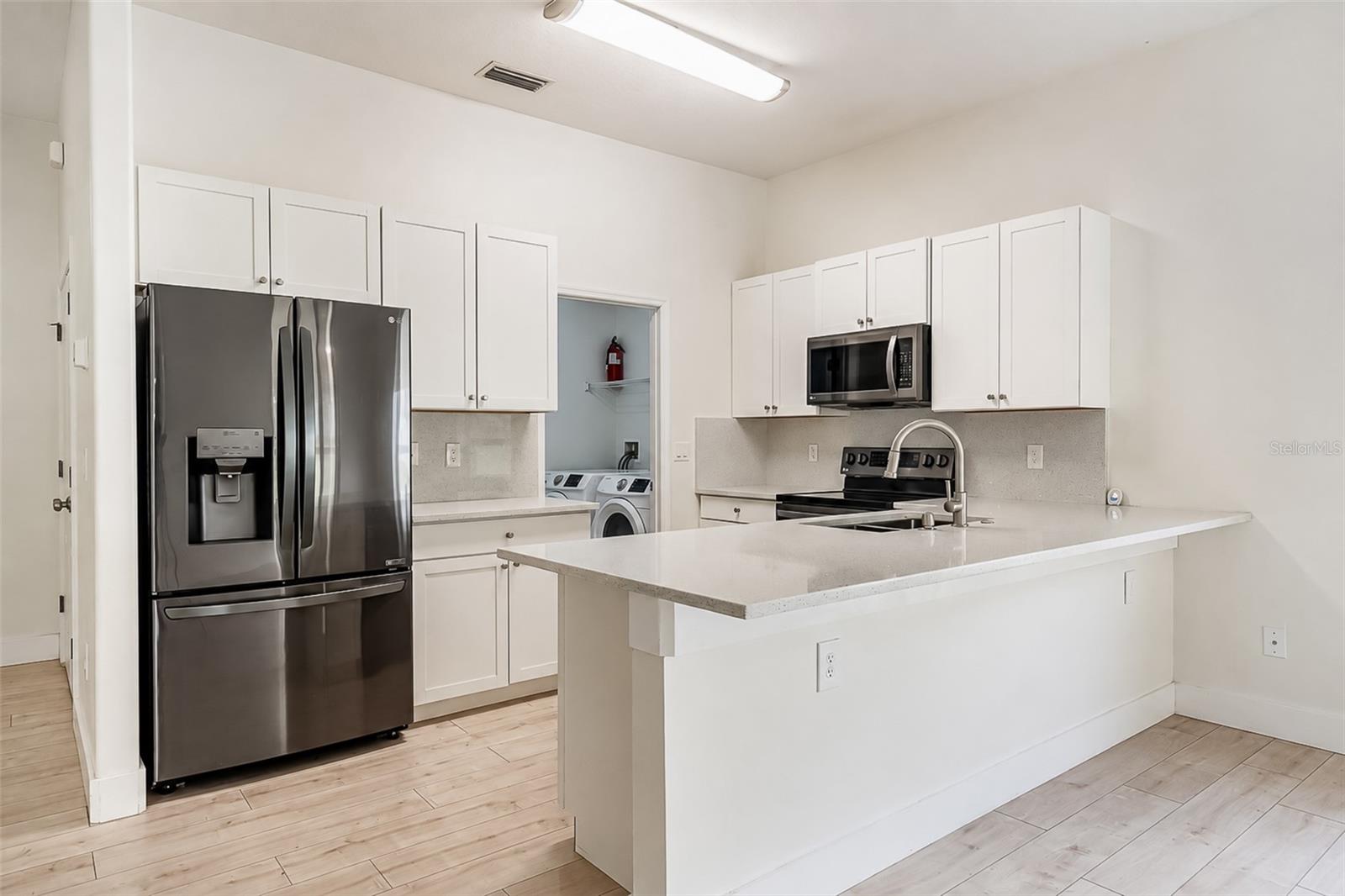 10105 Lenox St Property Photo 5