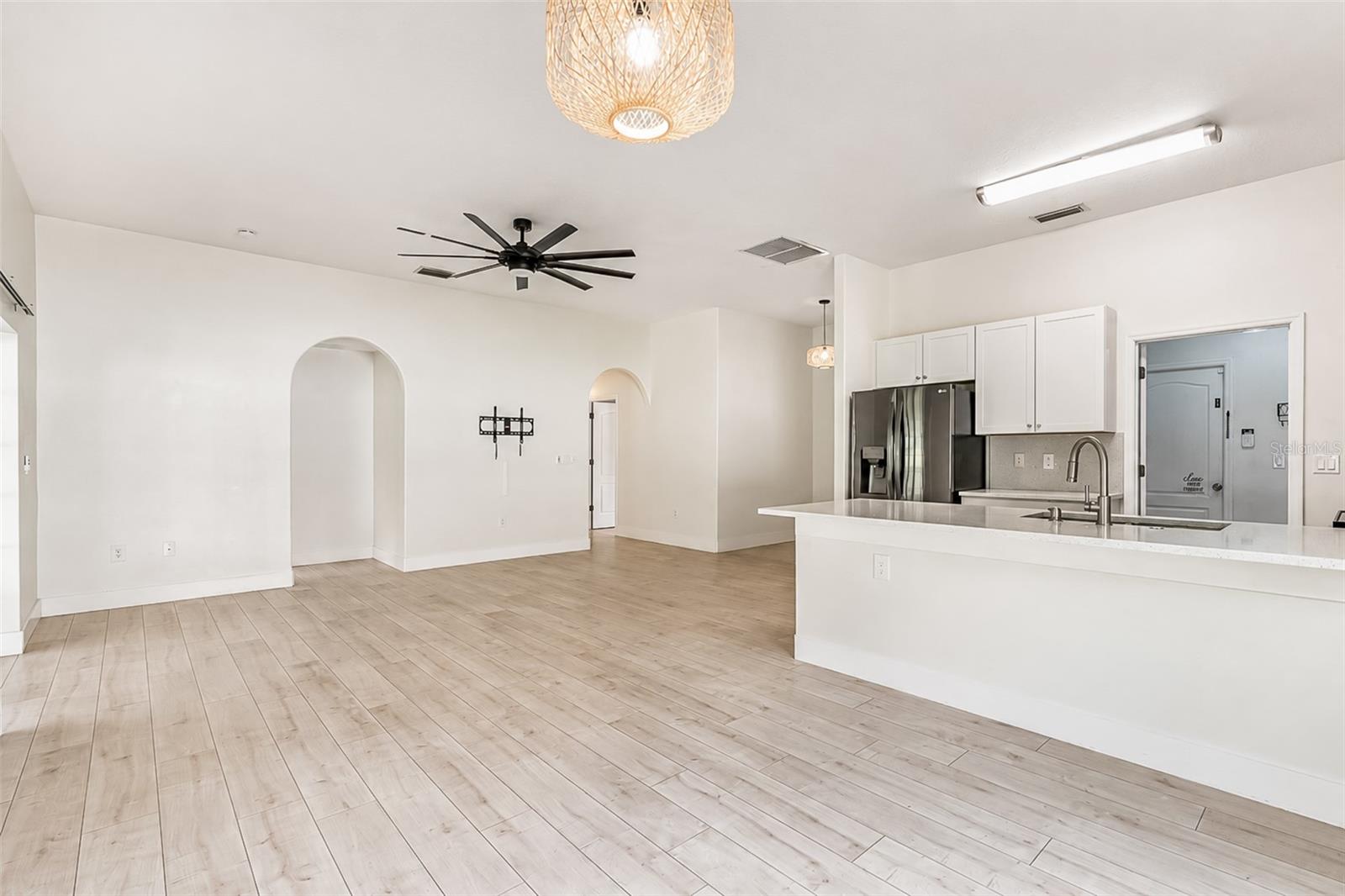 10105 Lenox St Property Photo 10