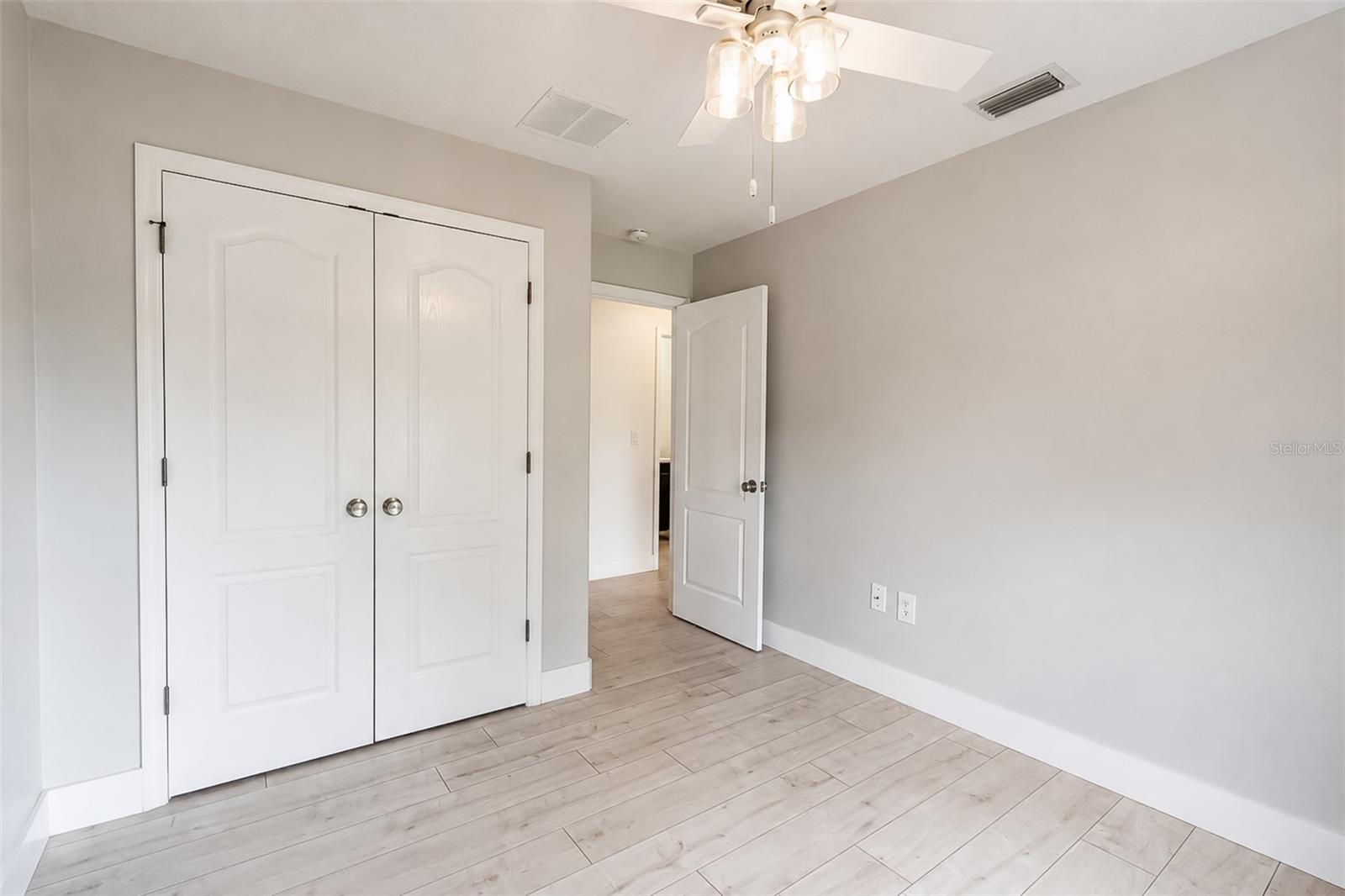 10105 Lenox St Property Photo 24