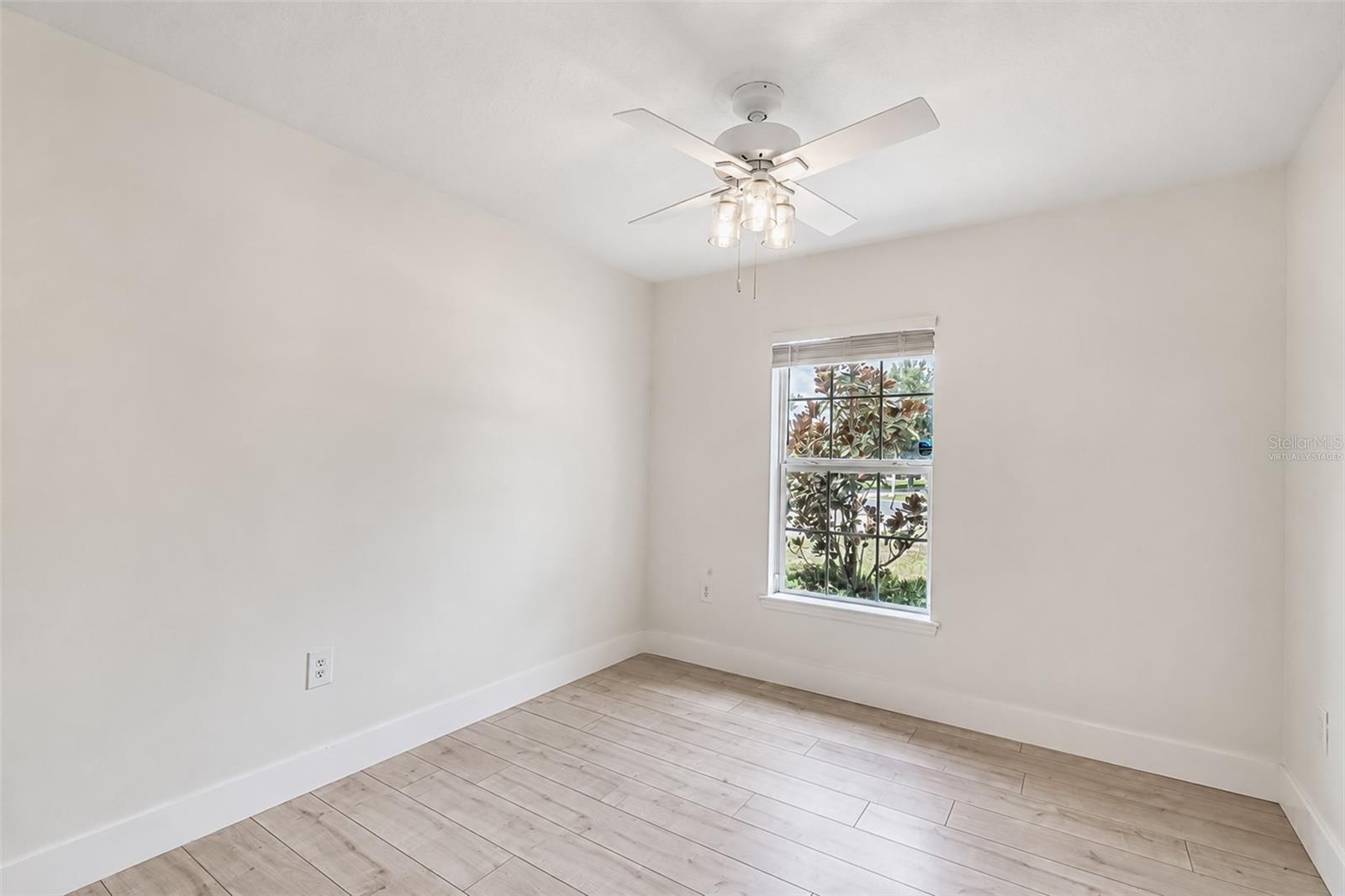 10105 Lenox St Property Photo 26
