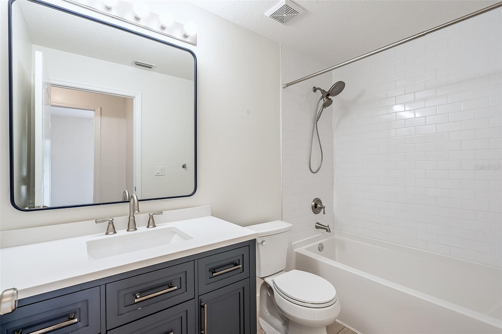 10105 Lenox St Property Photo 27