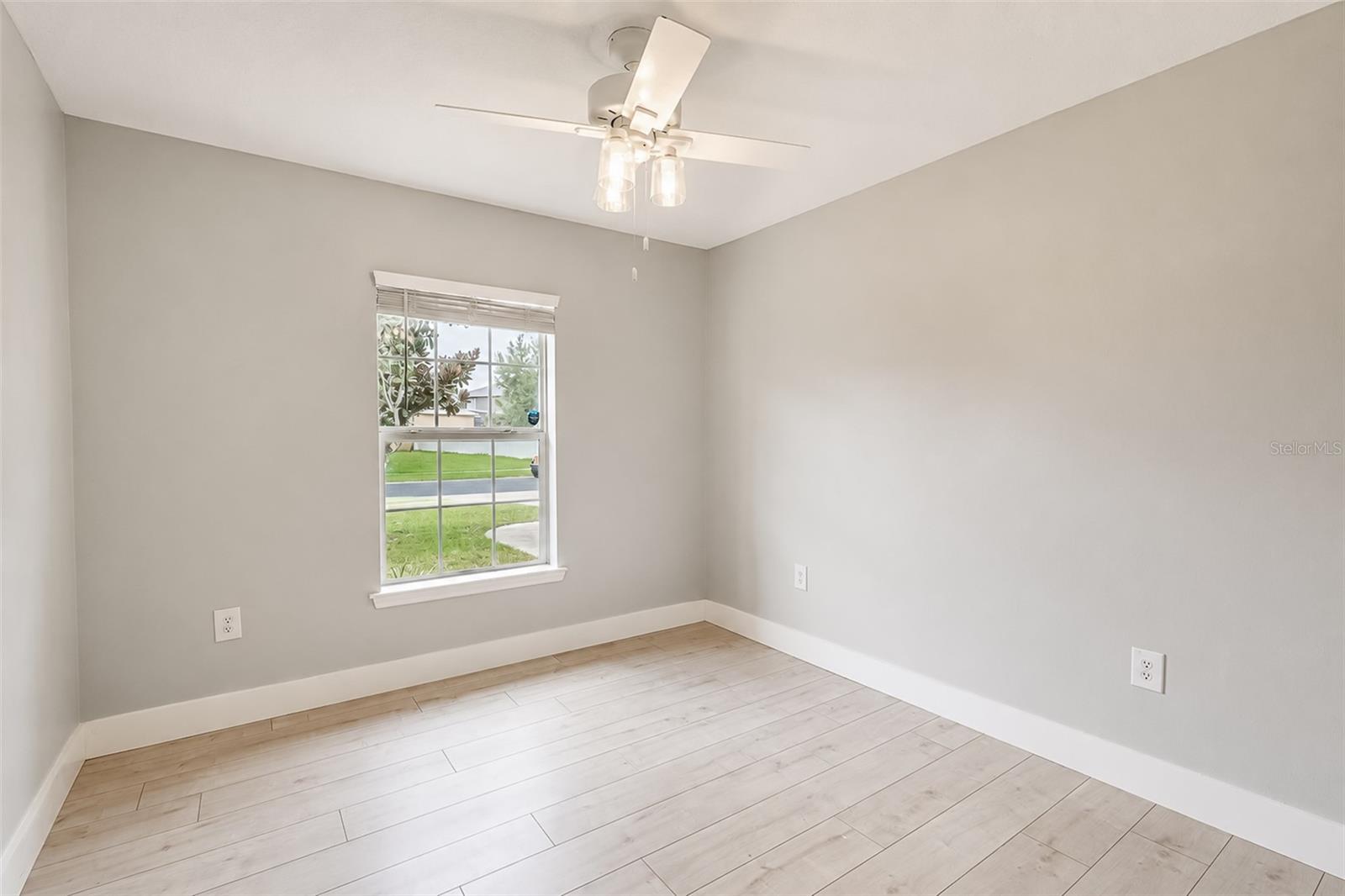 10105 Lenox St Property Photo 28