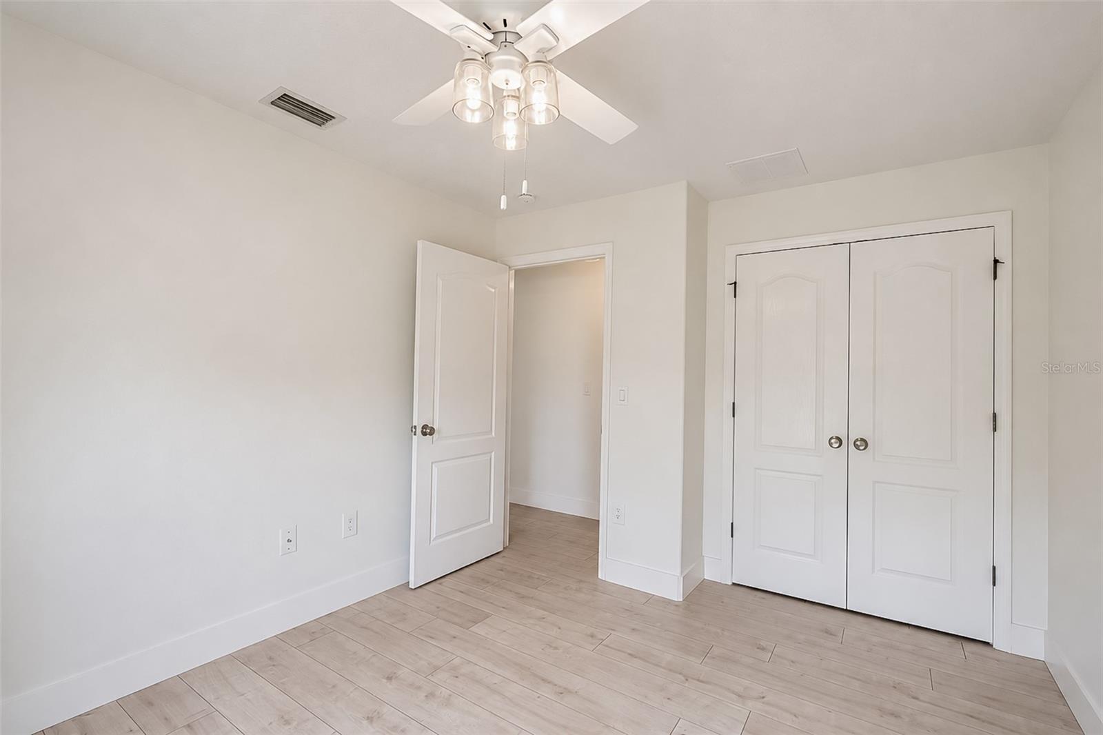 10105 Lenox St Property Photo 29