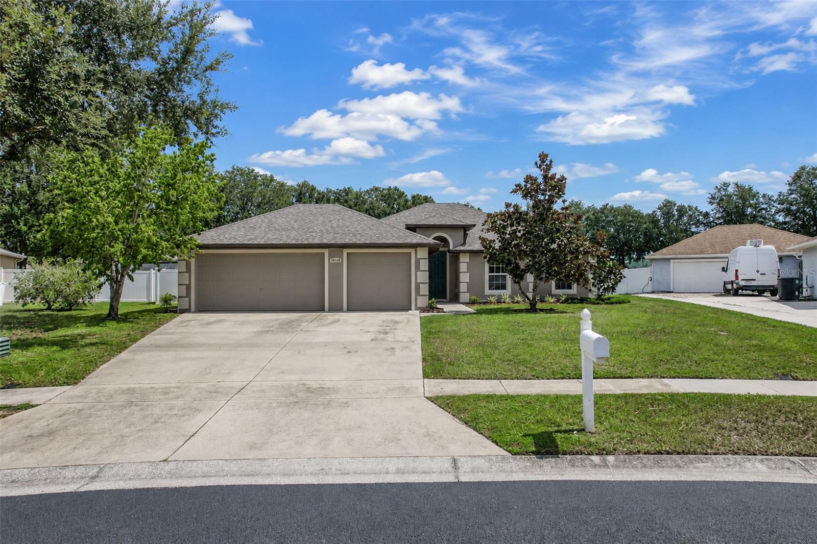 10105 Lenox St Property Photo 49