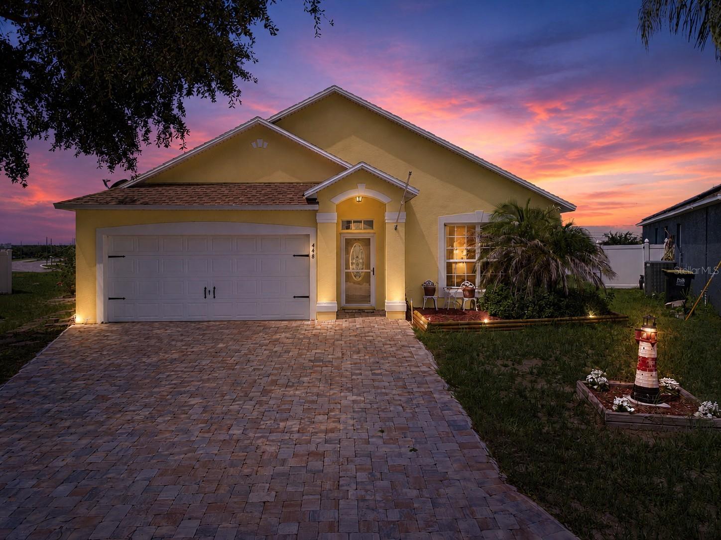 448 Cotswold Cir Property Photo 1