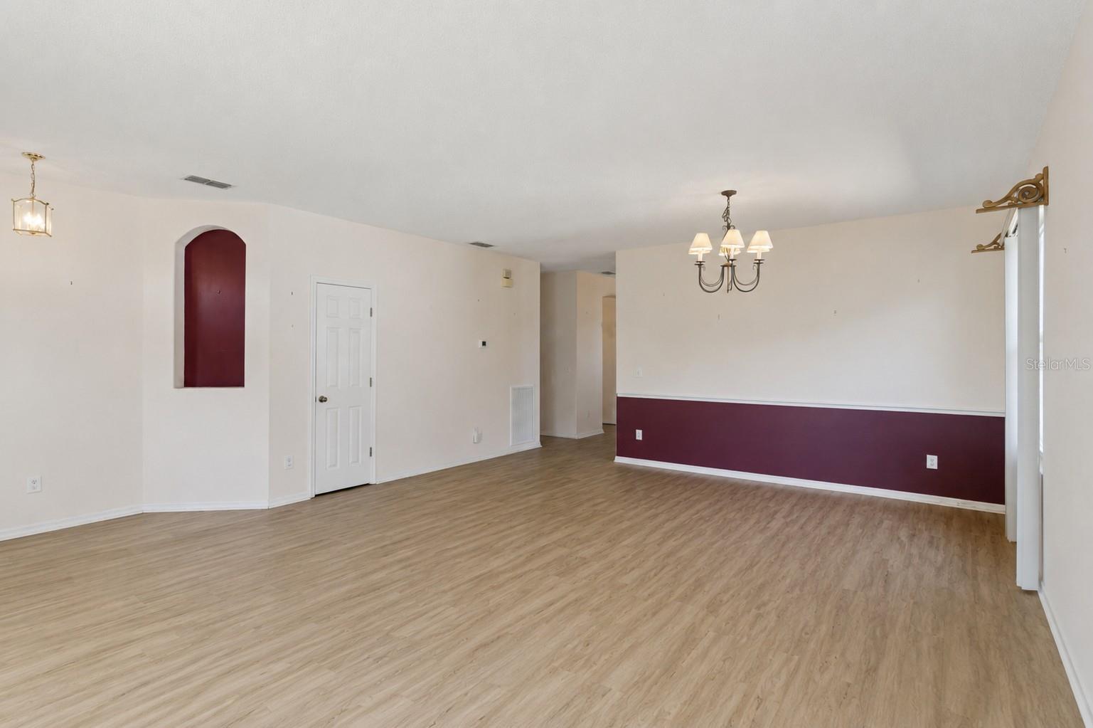 448 Cotswold Cir Property Photo 15