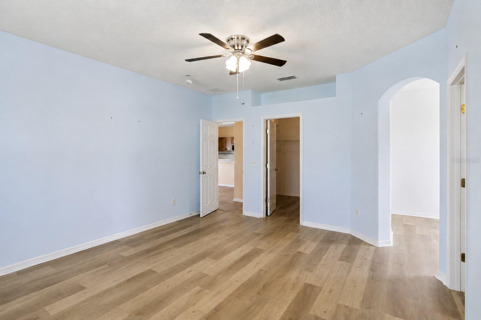 448 Cotswold Cir Property Photo 21