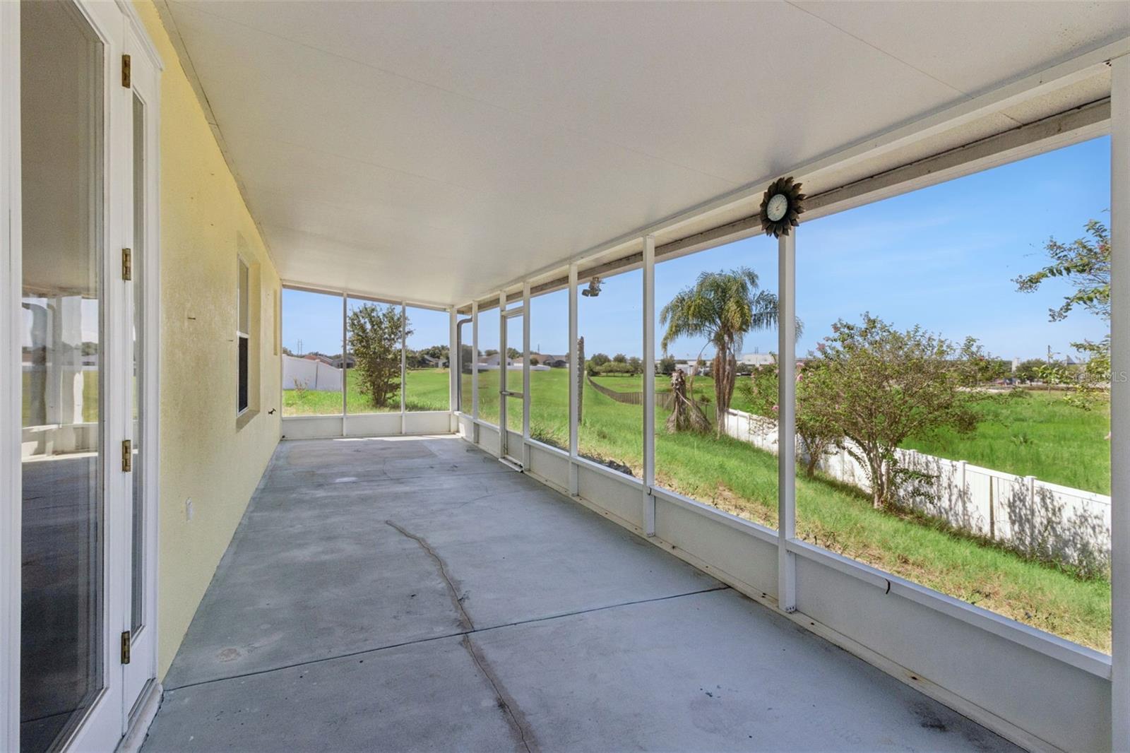 448 Cotswold Cir Property Photo 28
