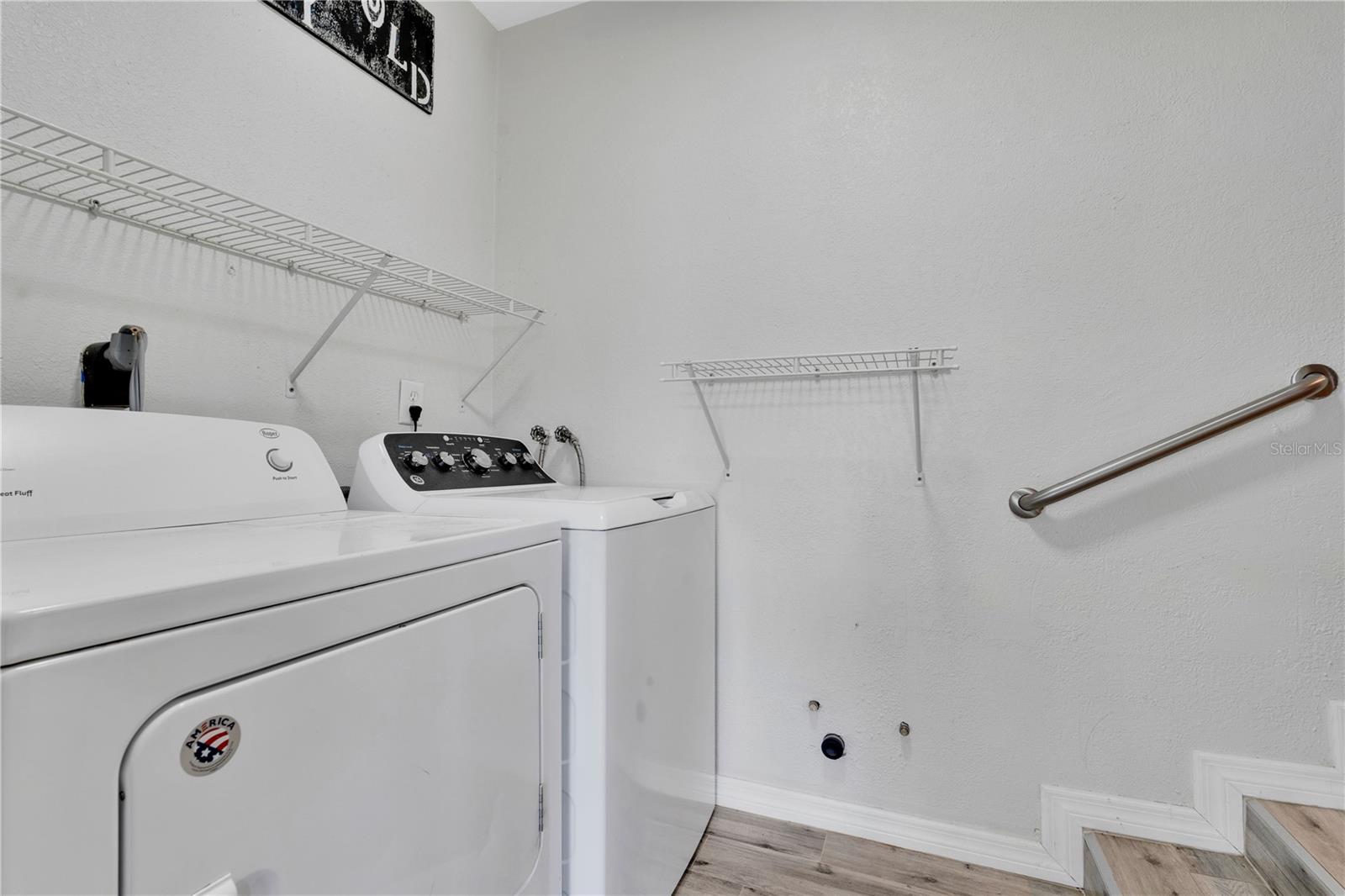 772 Pine Ln Property Photo 16