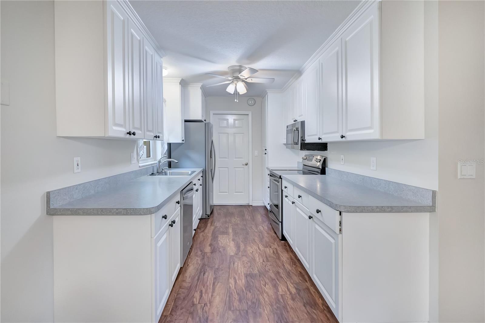 364 Cherry Tree St Property Photo 8