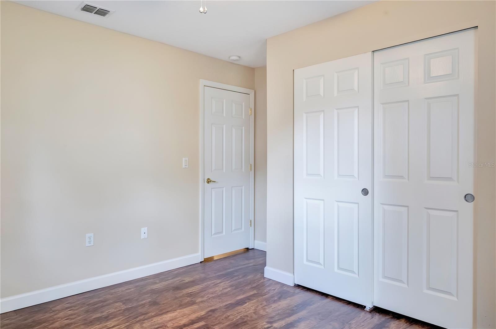 364 Cherry Tree St Property Photo 17
