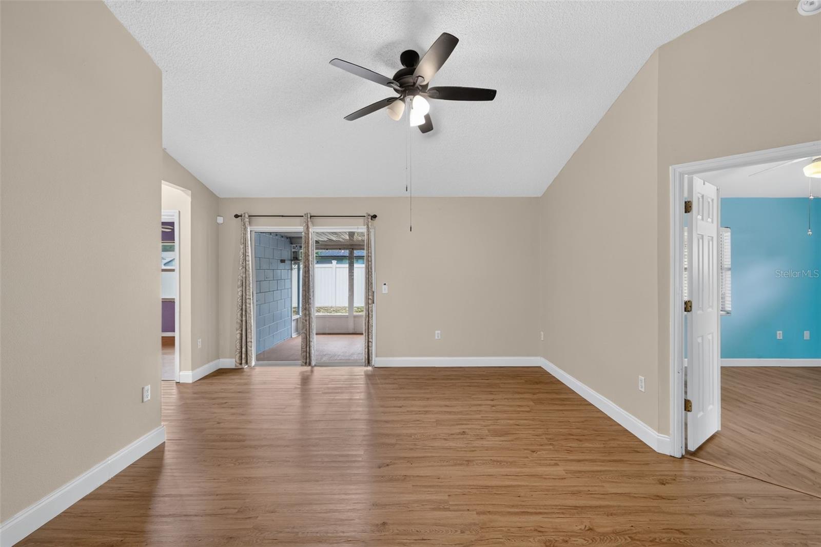 606 Cricket Hollow Ln Property Photo 12