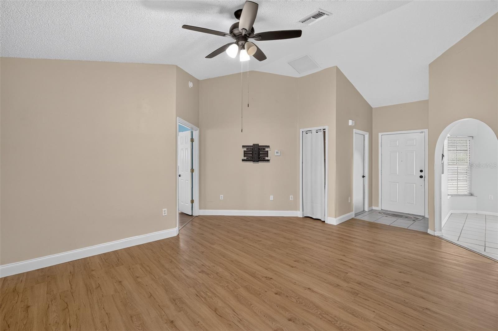 606 Cricket Hollow Ln Property Photo 15